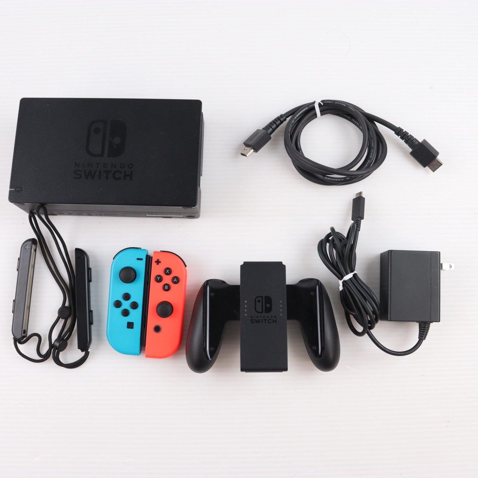 【中古即納】[Switch] (本体) Nintendo Switch(ニンテンドースイッチ) Joy-Con(L) ネオンブルー/(R) ネオンレッド 任天堂(HAD-S-KABAA)(20190830)