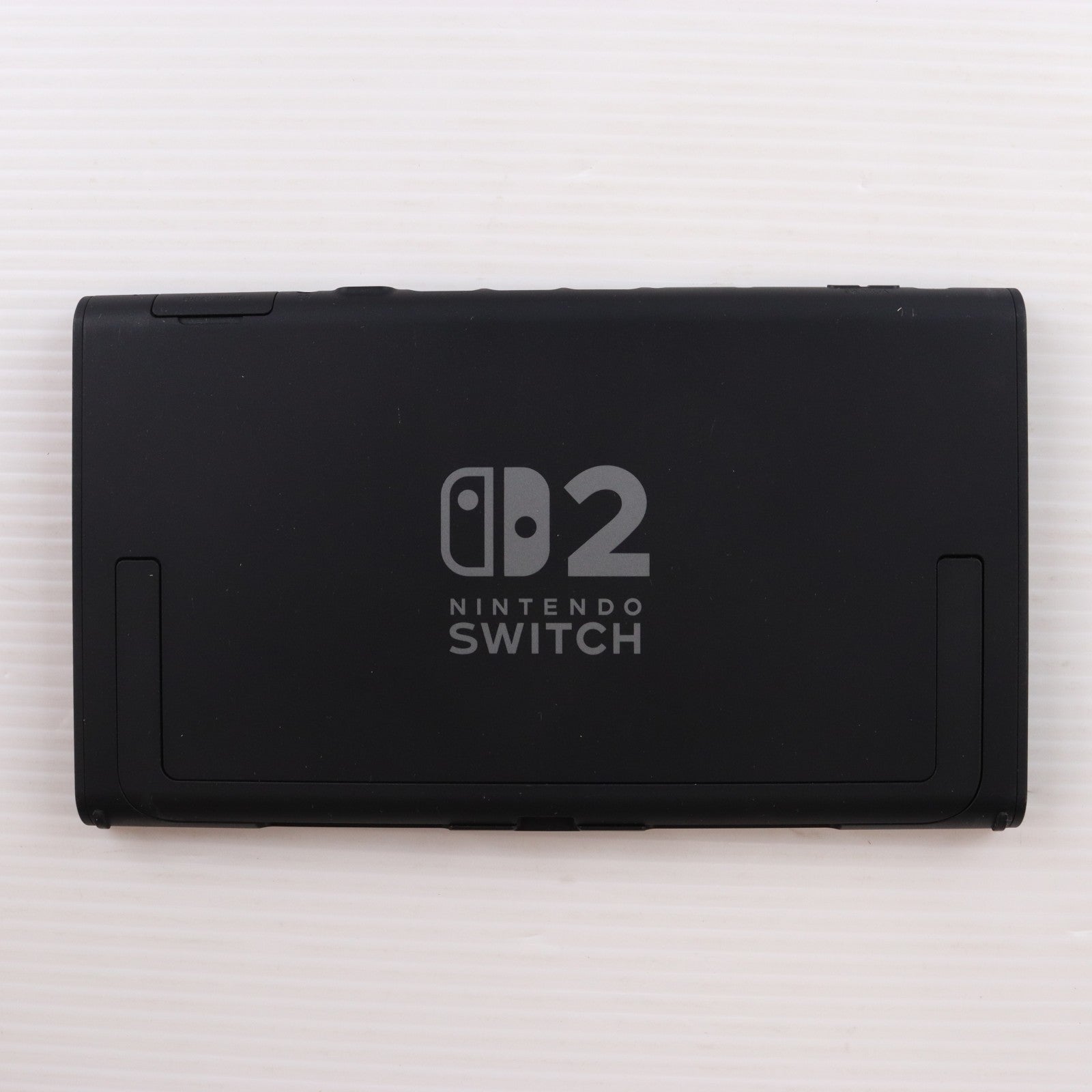 【中古即納】[Switch2] (本体)(ソフト無し) Nintendo Switch 2(ニンテンドースイッチ2)(日本語・国内専用) マリオカート ワールド セット 任天堂(BEE-S-KB6PA)(20250605)