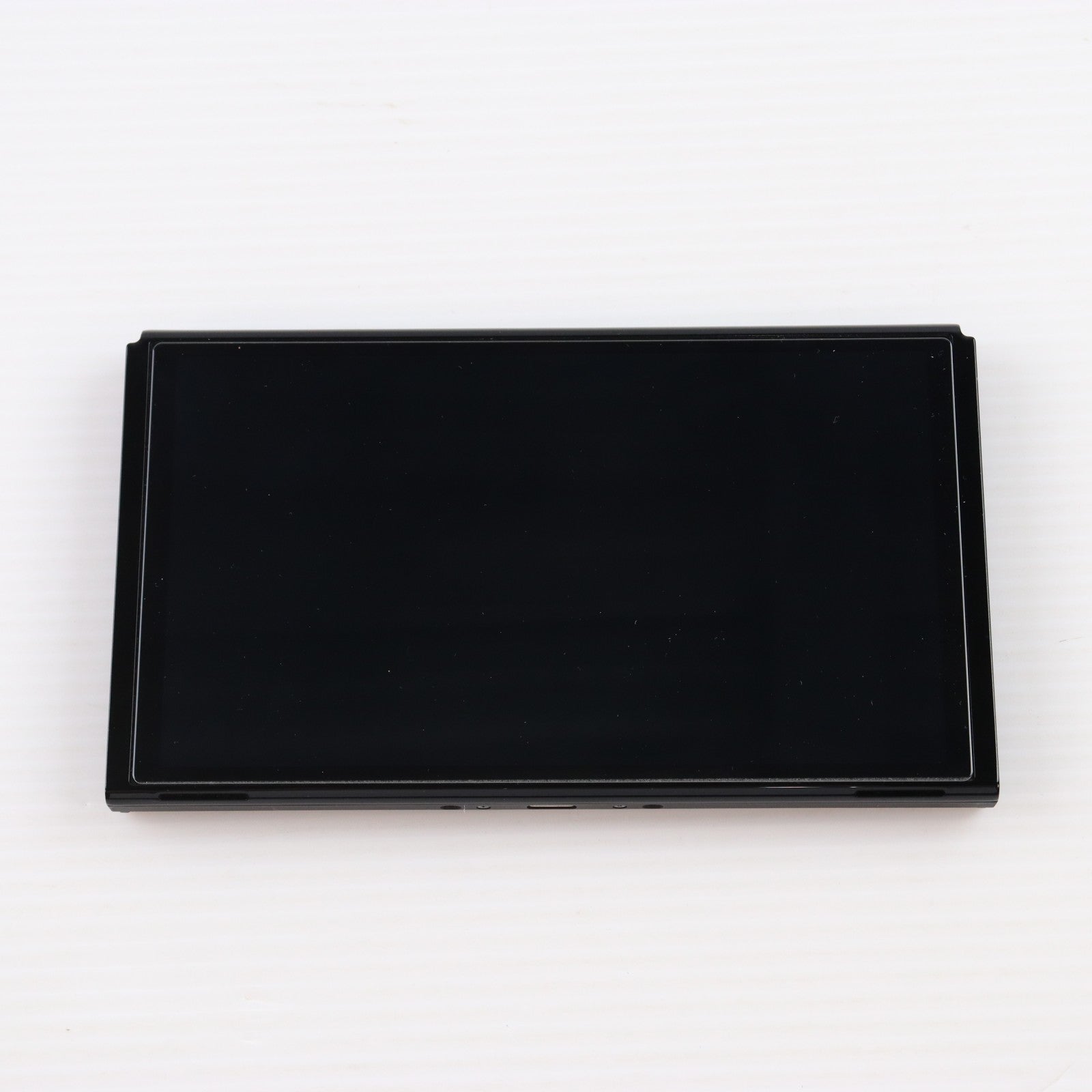 【中古即納】[Switch] (本体) Nintendo Switch(ニンテンドースイッチ) 有機ELモデル Joy-Con(L)/(R) ホワイト 任天堂(HEG-S-KAAAA)(20211008)