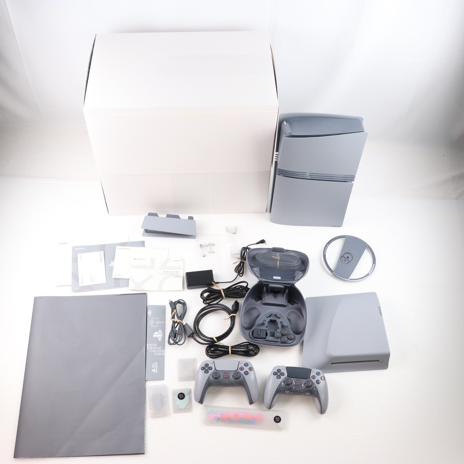 【中古即納】[PS5] (本体) ソニーストア限定 PlayStation5 Pro プレイステーション5 プロ 30周年アニバーサリー リミテッドエディション 特別セット SIE(CFI-7000B30)(20241121)