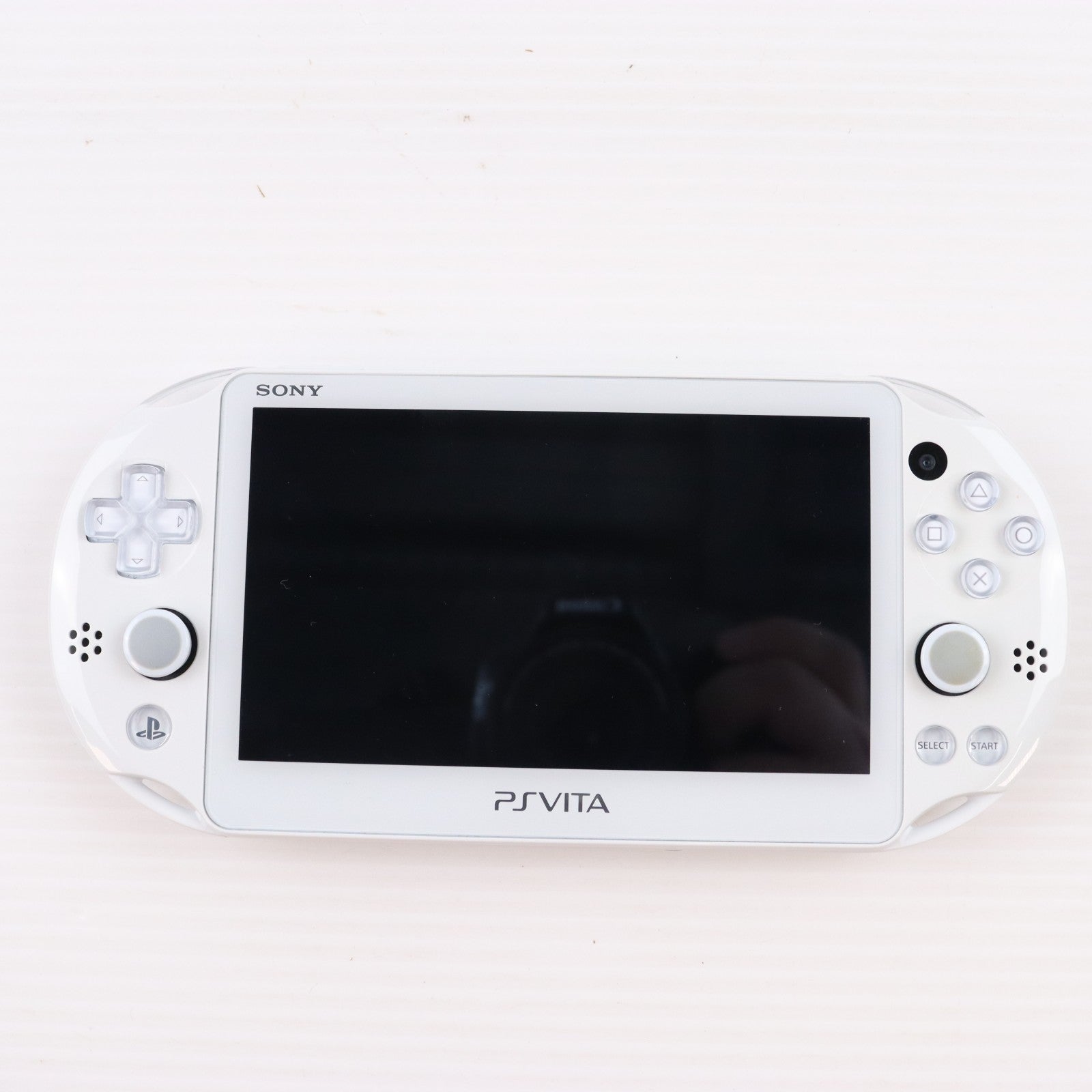 【中古即納】[PSVita] (本体) PlayStation Vita(プレイステーションVita) Wi-Fiモデル ホワイト SCE(PCH-2000ZA12)(20131010)