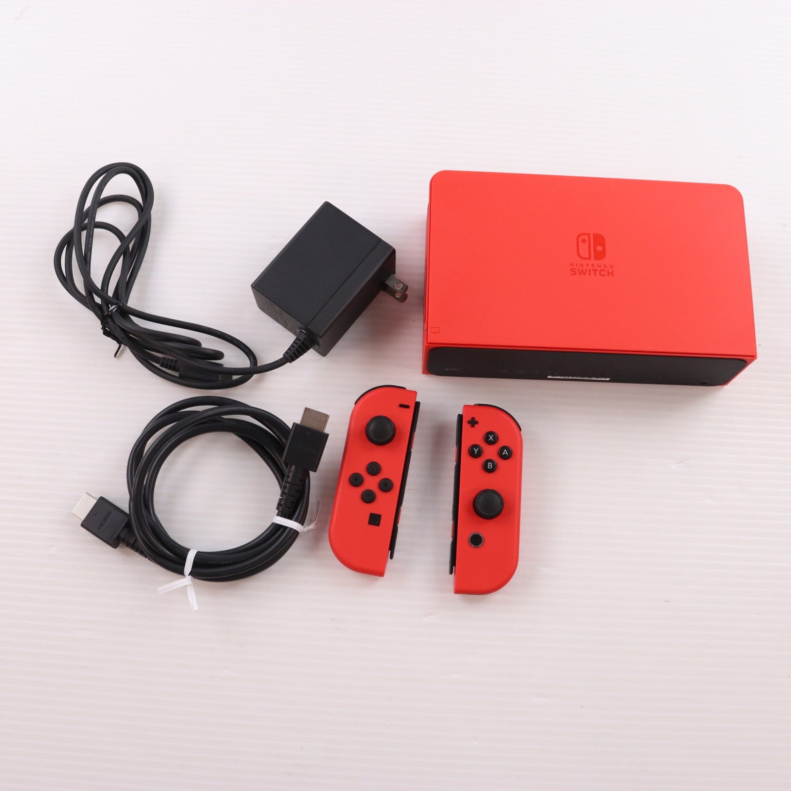 【中古即納】[Switch] (本体) Nintendo Switch(ニンテンドースイッチ) 有機ELモデル マリオレッド 任天堂(HEG-S-RAAAA)(20231006)