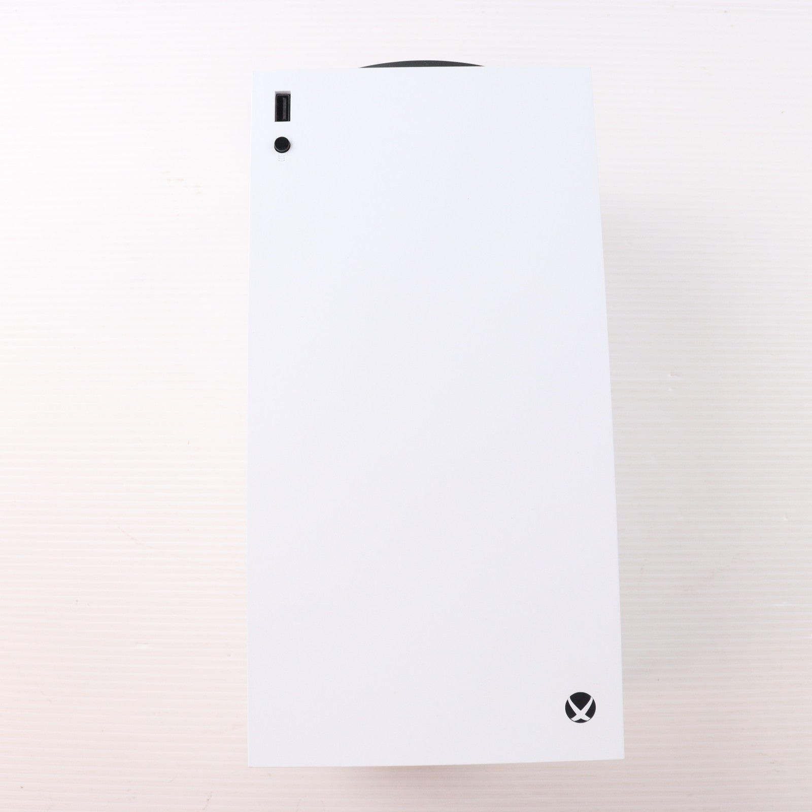 【中古即納】[XboxX/S] (本体) Xbox Series X 1TB デジタルエディション 日本マイクロソフト(EP2-00708)(20241015)