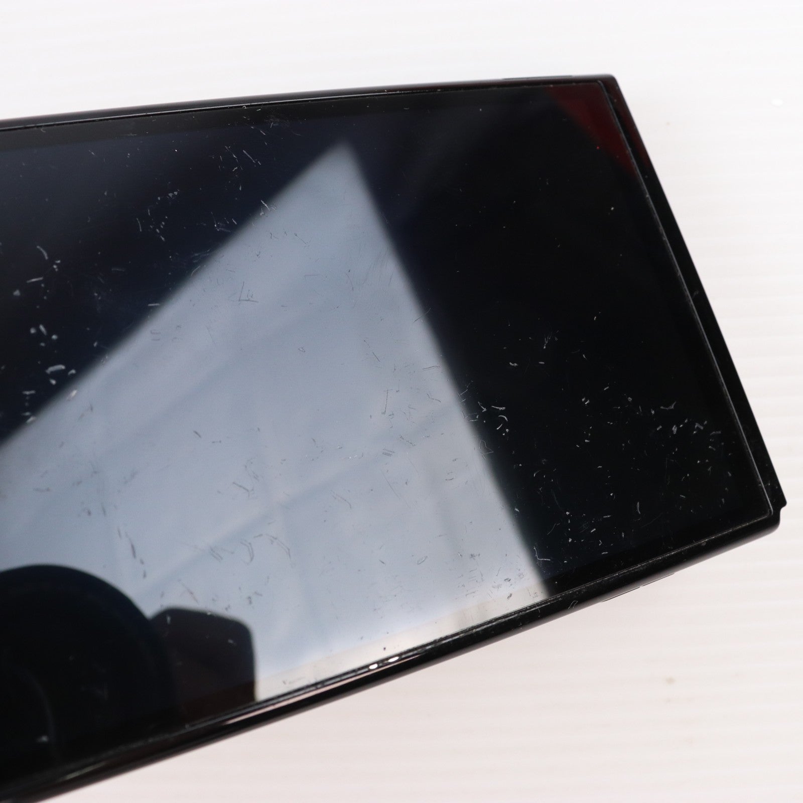 【中古即納】[Switch] (本体) Nintendo Switch(ニンテンドースイッチ) 有機ELモデル Joy-Con(L)/(R) ホワイト 任天堂(HEG-S-KAAAA)(20211008)