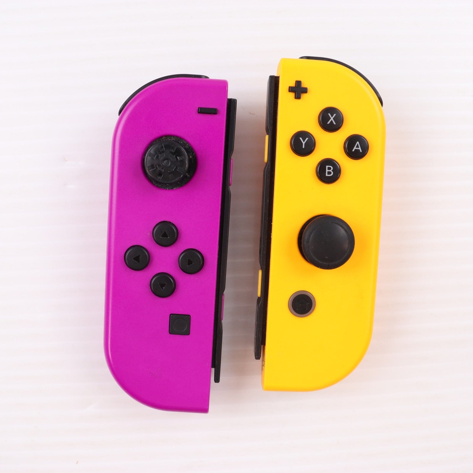 【中古即納】[Switch] (本体) Nintendo Switch(ニンテンドースイッチ) 有機ELモデル Joy-Con(L)/(R) ホワイト 任天堂(HEG-S-KAAAA)(20211008)
