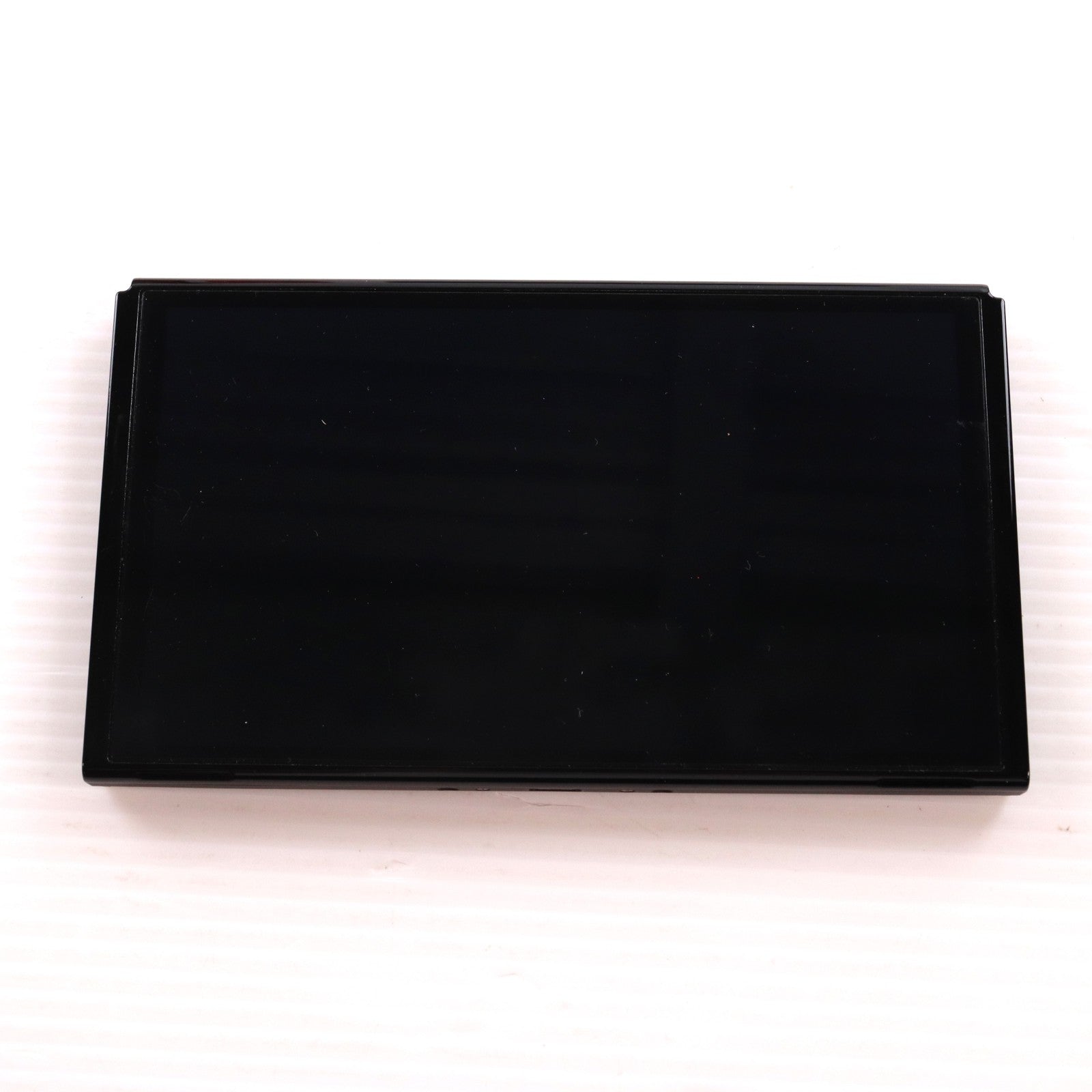 【中古即納】[Switch] (本体) Nintendo Switch(ニンテンドースイッチ) 有機ELモデル Joy-Con(L)/(R) ホワイト 任天堂(HEG-S-KAAAA)(20211008)