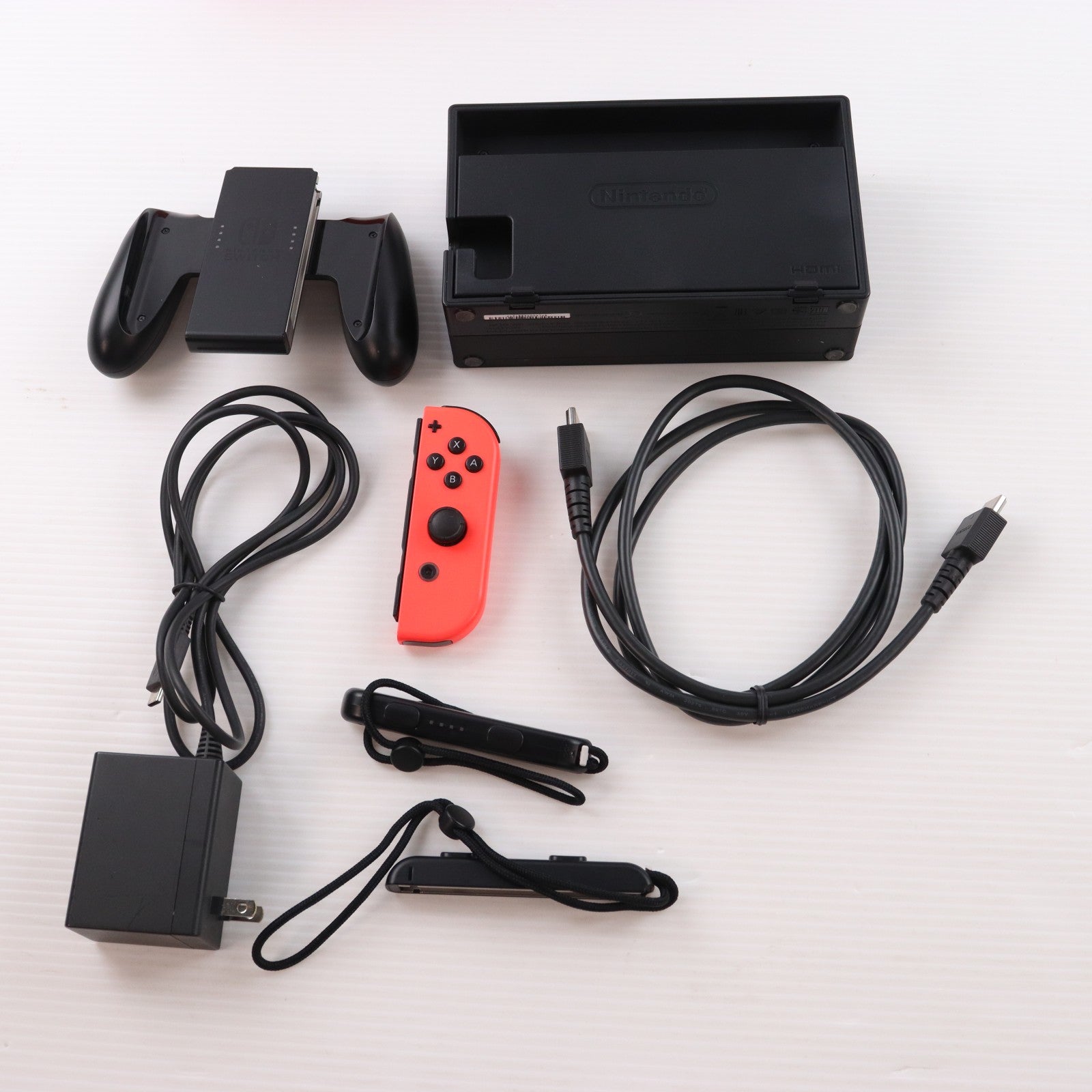 【中古即納】[Switch] (本体) Nintendo Switch(ニンテンドースイッチ) Joy-Con(L) ネオンブルー/(R) ネオンレッド 任天堂(HAD-S-KABAA)(20190830)