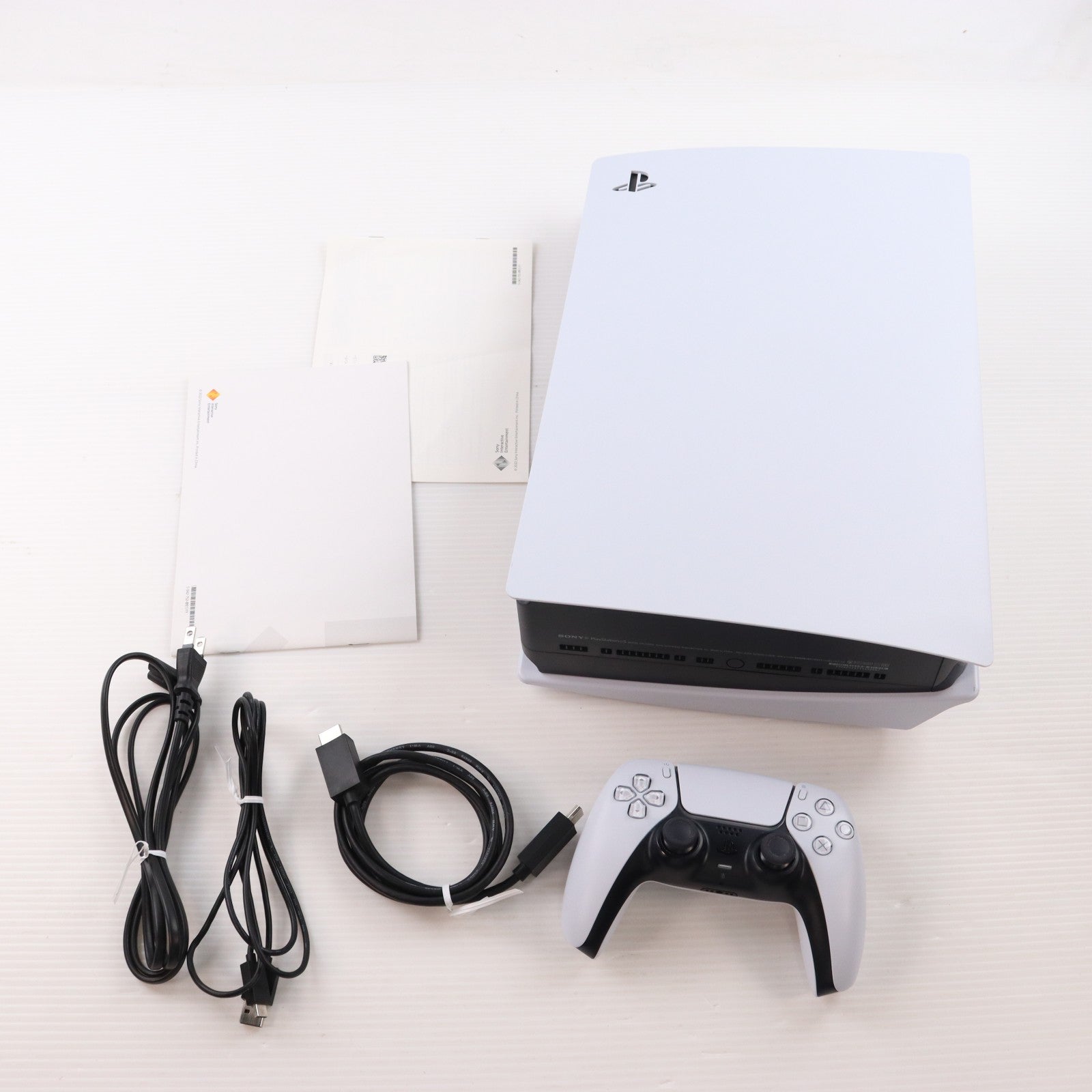 【中古即納】[PS5] (本体) PlayStation 5(プレイステーション5) slimモデル(スリムモデル) SIE(CFI-2000A01)(20231110)