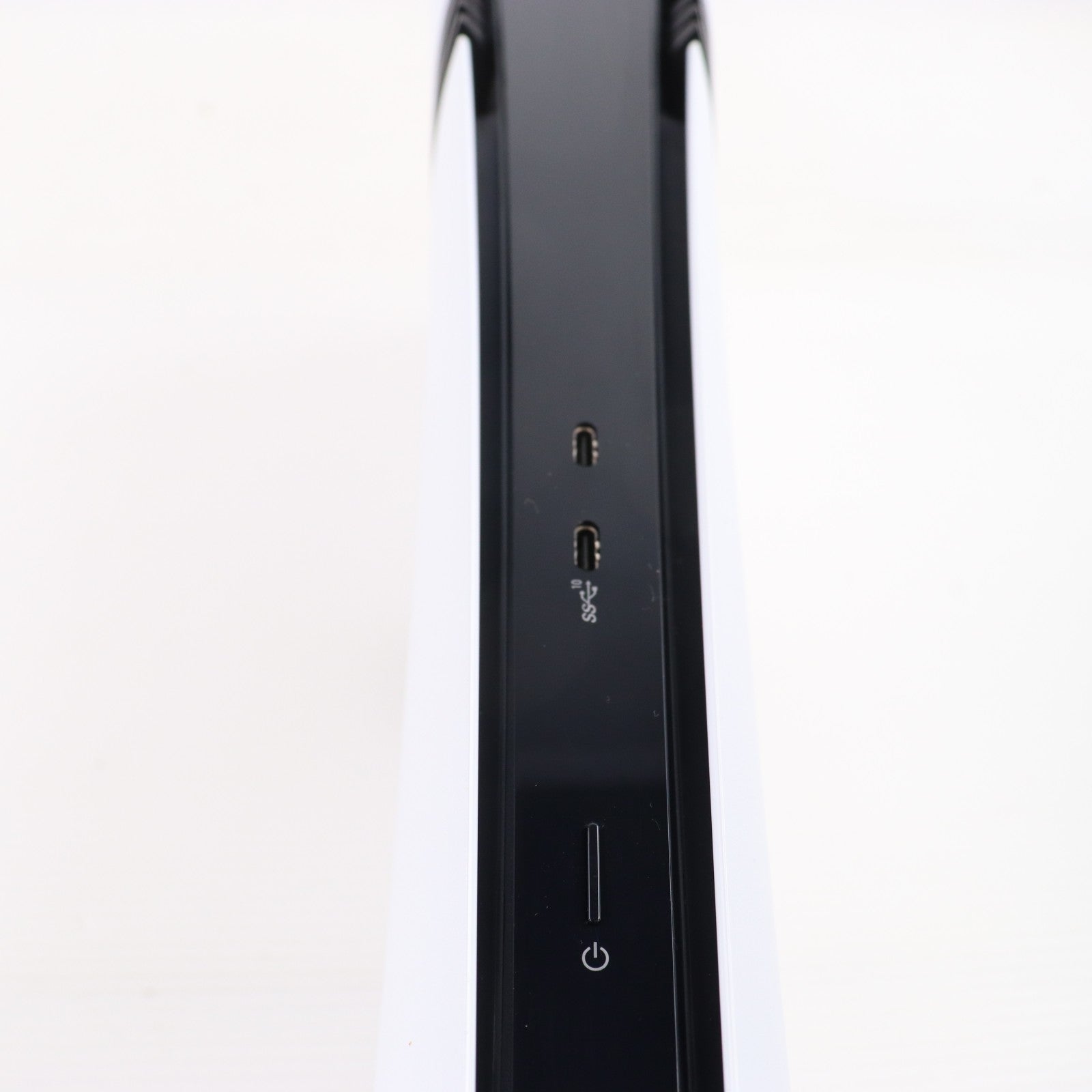 【中古即納】[PS5] (本体) PlayStation5 Pro(プレイステーション5 プロ) SIE(CFI-7000B01)(20241107)