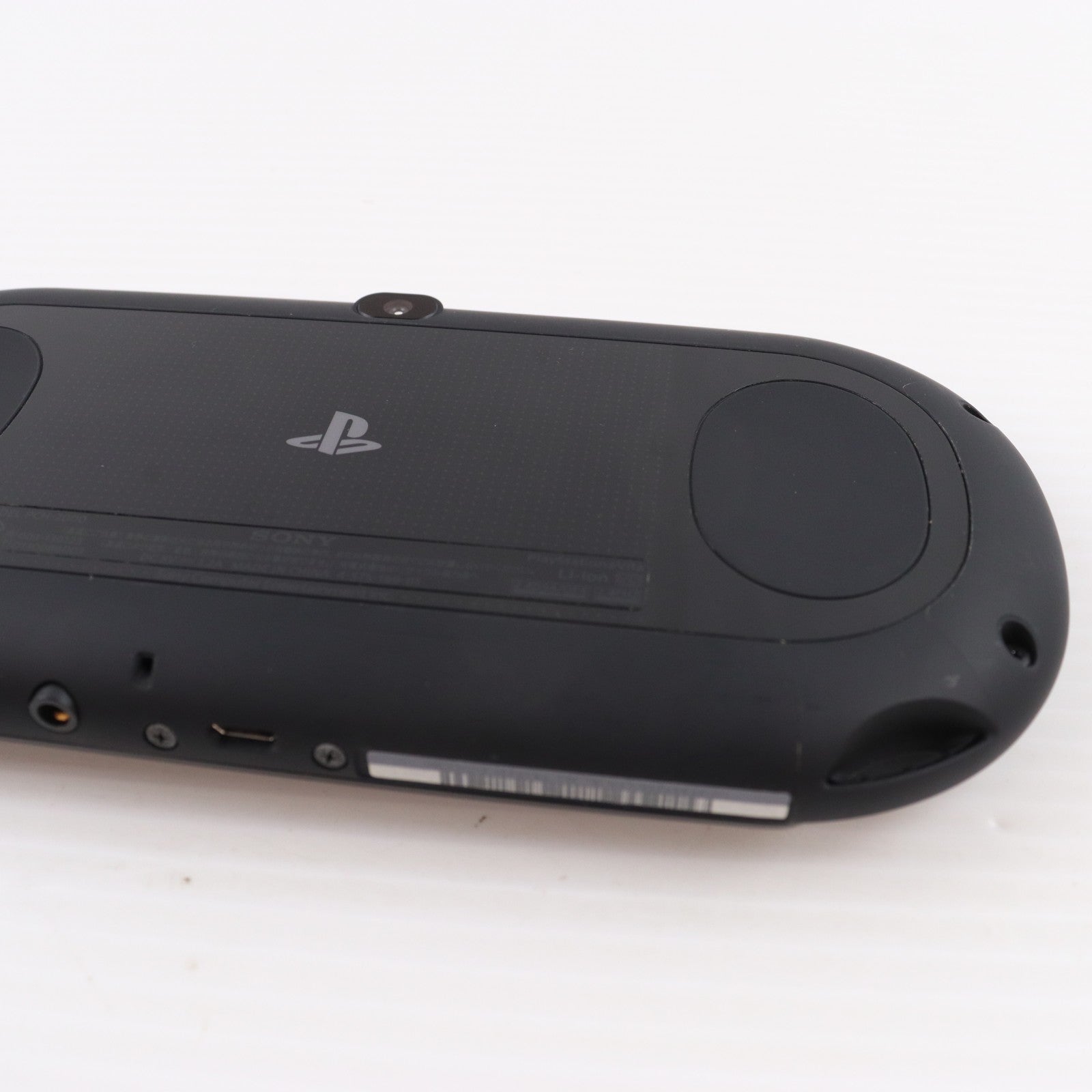 【中古即納】[PSVita] (本体) PlayStation Vita(プレイステーション ヴィータ) Wi-Fiモデル ブラック SCE(PCH-2000ZA11)(20131010)
