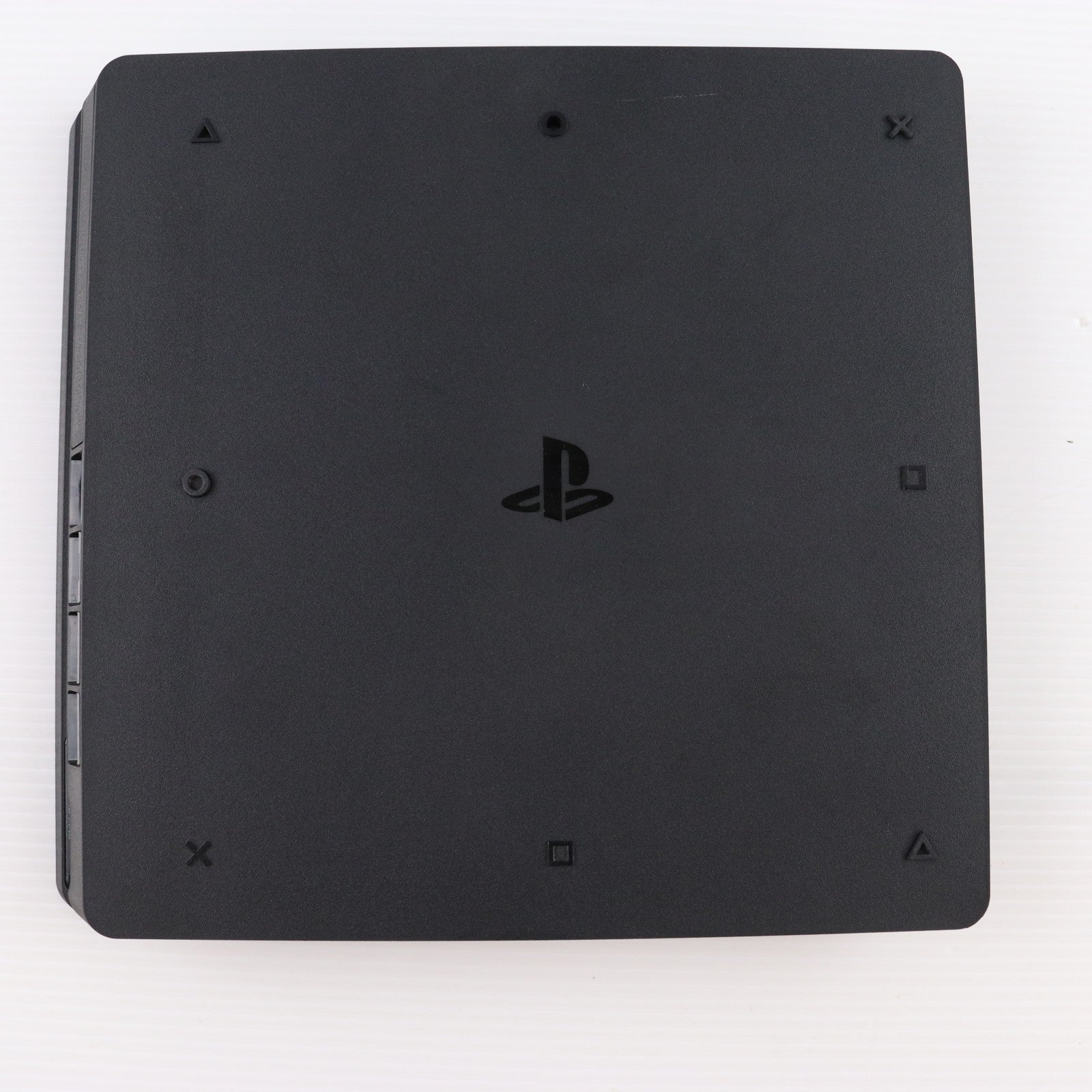 【中古即納】[PS4] (本体) PlayStation 4(プレイステーション4) ジェット・ブラック 1TB SIE(CUH-2000BB01)(20160915)