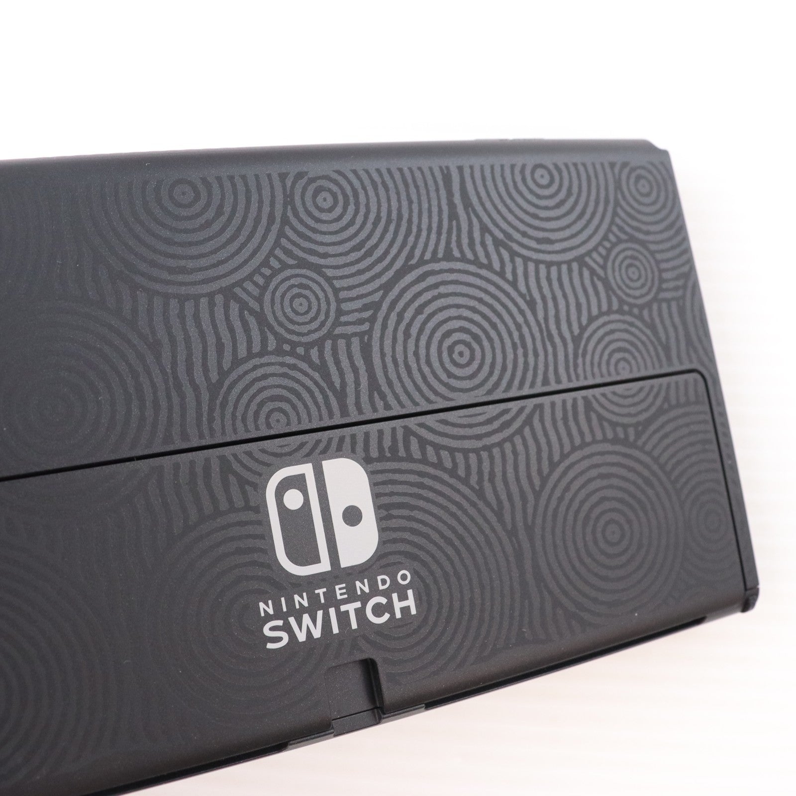 【中古即納】[Switch] (本体) Nintendo Switch(ニンテンドースイッチ) 有機ELモデル ゼルダの伝説 ティアーズ オブ ザ キングダムエディション 任天堂(HEG-S-KDAAA)(20230429)