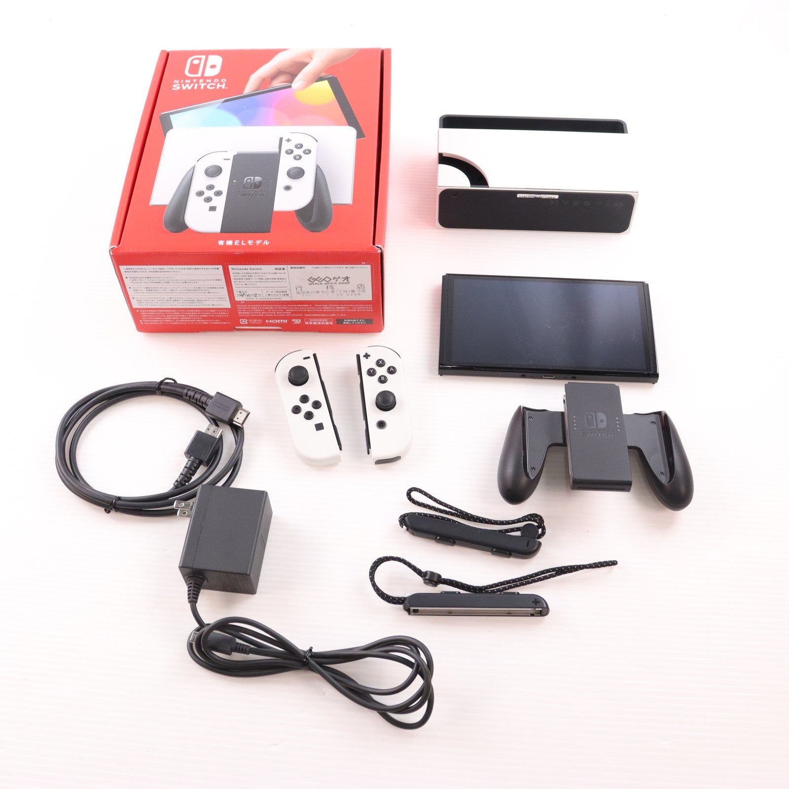 【中古即納】[Switch] (本体) Nintendo Switch(ニンテンドースイッチ) 有機ELモデル Joy-Con(L)/(R) ホワイト 任天堂(HEG-S-KAAAA)(20211008)