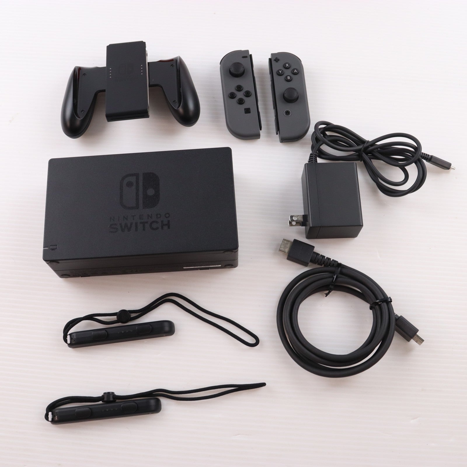 【中古即納】[Switch] (本体) Nintendo Switch(ニンテンドースイッチ) Joy-Con(L)/R グレー 任天堂(HAD-S-KAAAA)(20190830)