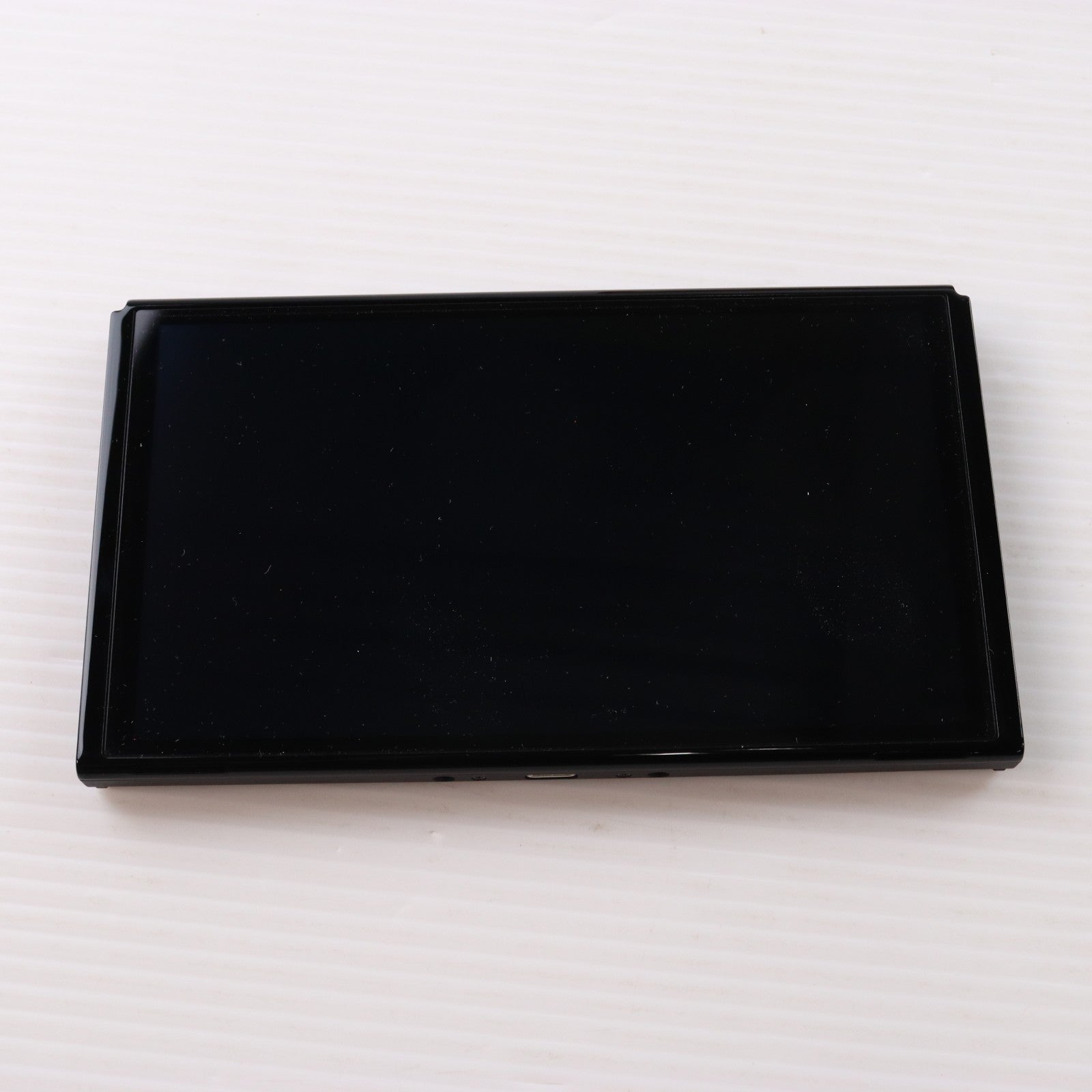 【中古即納】[Switch] (本体) Nintendo Switch(ニンテンドースイッチ) 有機ELモデル Joy-Con(L)/(R) ホワイト 任天堂(HEG-S-KAAAA)(20211008)