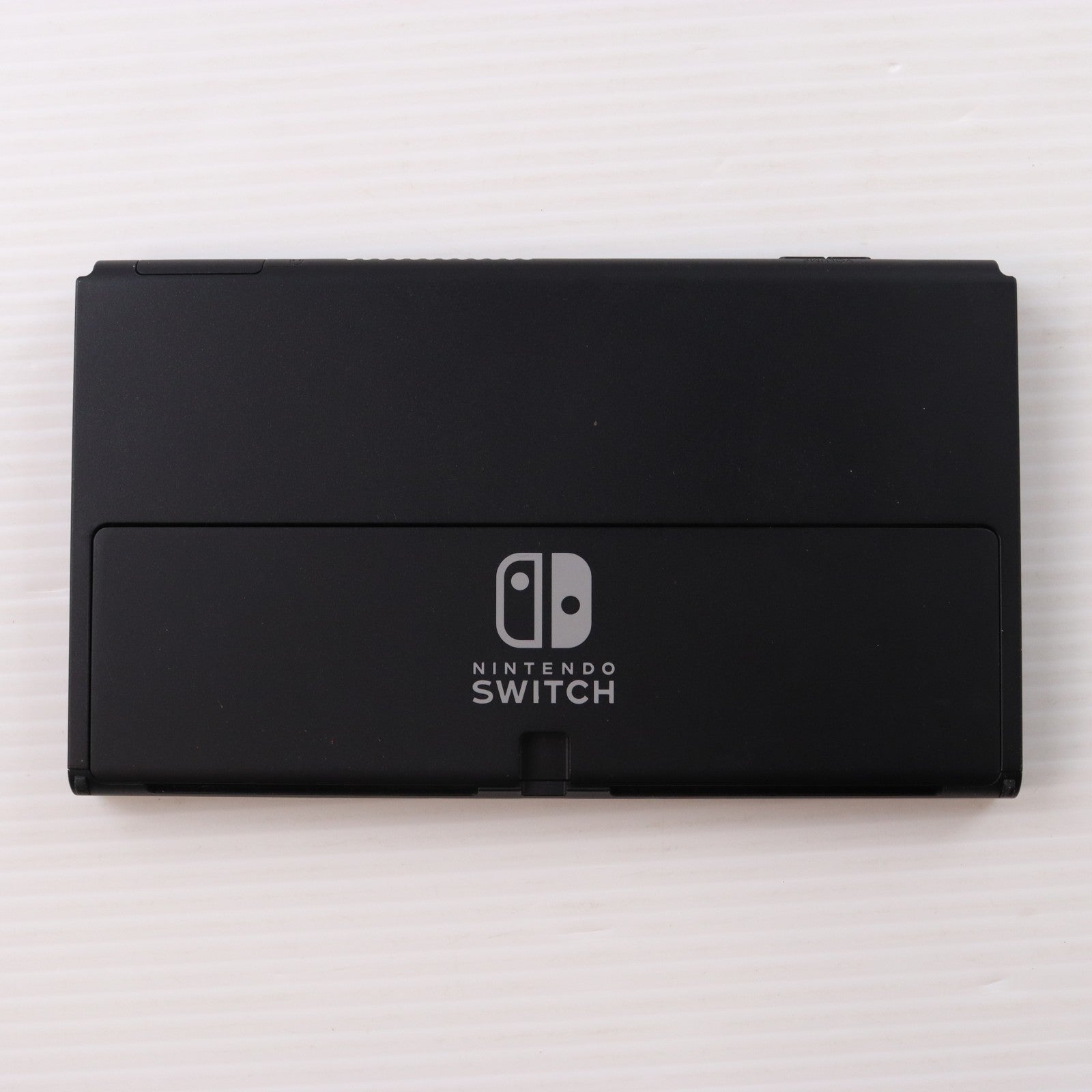 【中古即納】[Switch] (本体) Nintendo Switch(ニンテンドースイッチ) 有機ELモデル Joy-Con(L)/(R) ホワイト 任天堂(HEG-S-KAAAA)(20211008)