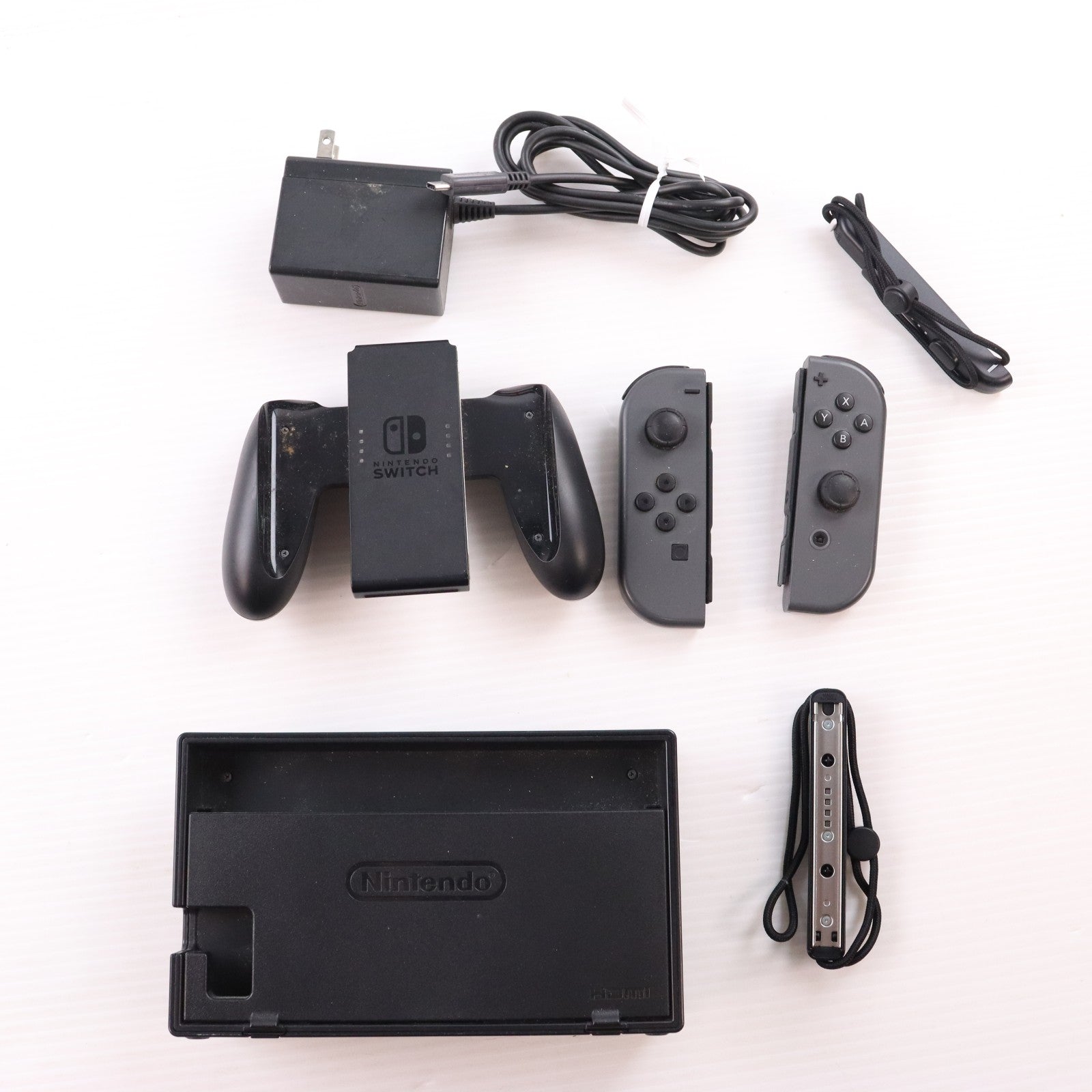 【中古即納】[Switch] (本体) Nintendo Switch(ニンテンドースイッチ) Joy-Con(L)/R グレー 任天堂(HAC-S-KAAAA)(20170303)