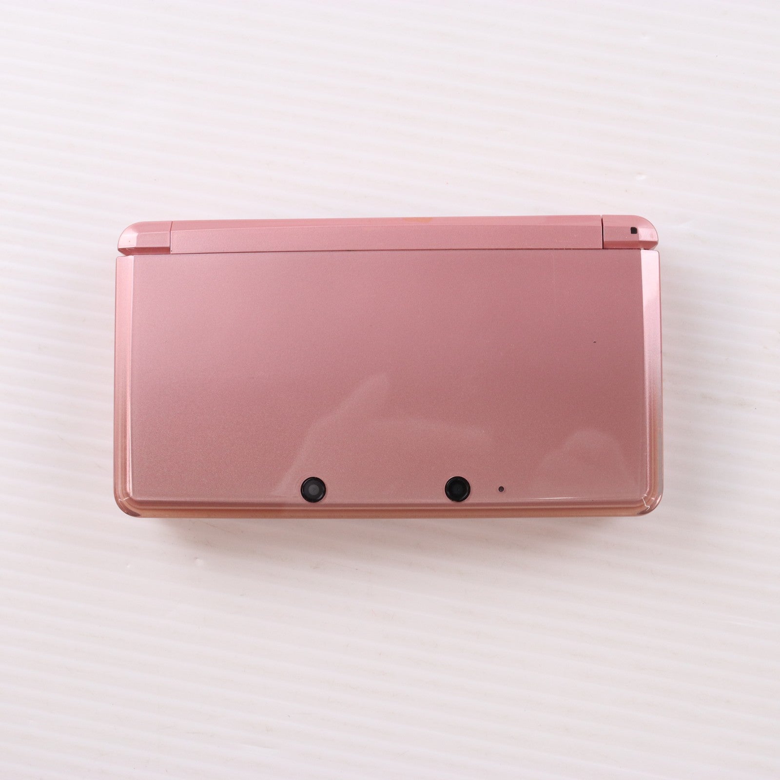 【中古即納】[3DS] (本体) ニンテンドー3DS ミスティピンク 任天堂(CTR-S-PAAA)(20111020)