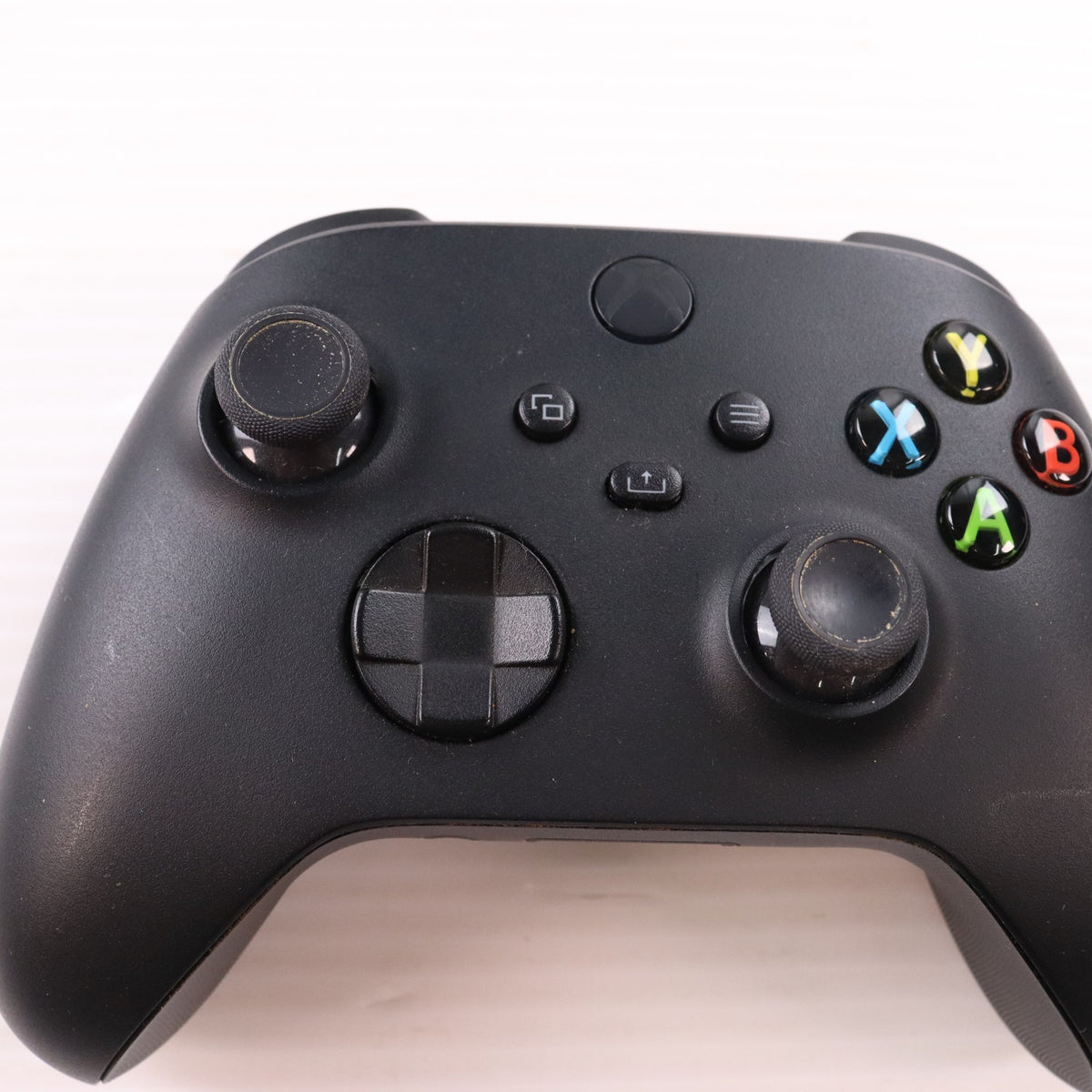 【中古即納】[XboxX/S] (本体) Xbox Series X 1TB 日本マイクロソフト(RRT-00015)(20201110)