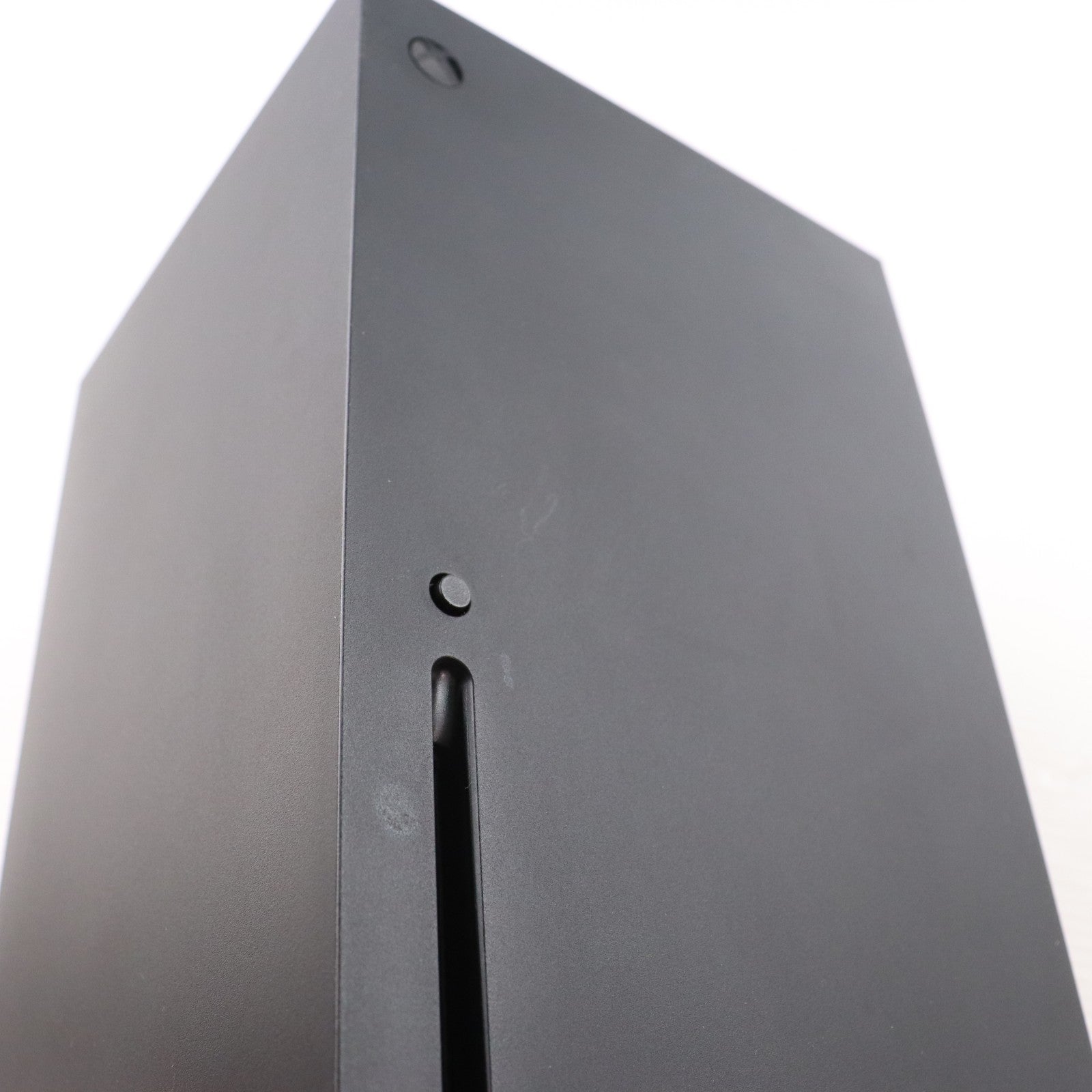 【中古即納】[XboxX/S] (本体) Xbox Series X 1TB 日本マイクロソフト(RRT-00015)(20201110)