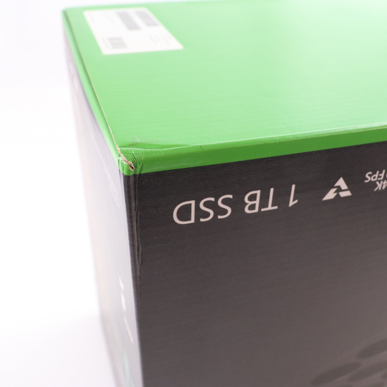 【中古即納】[XboxX/S] (本体) Xbox Series X 1TB 日本マイクロソフト(RRT-00015)(20201110)