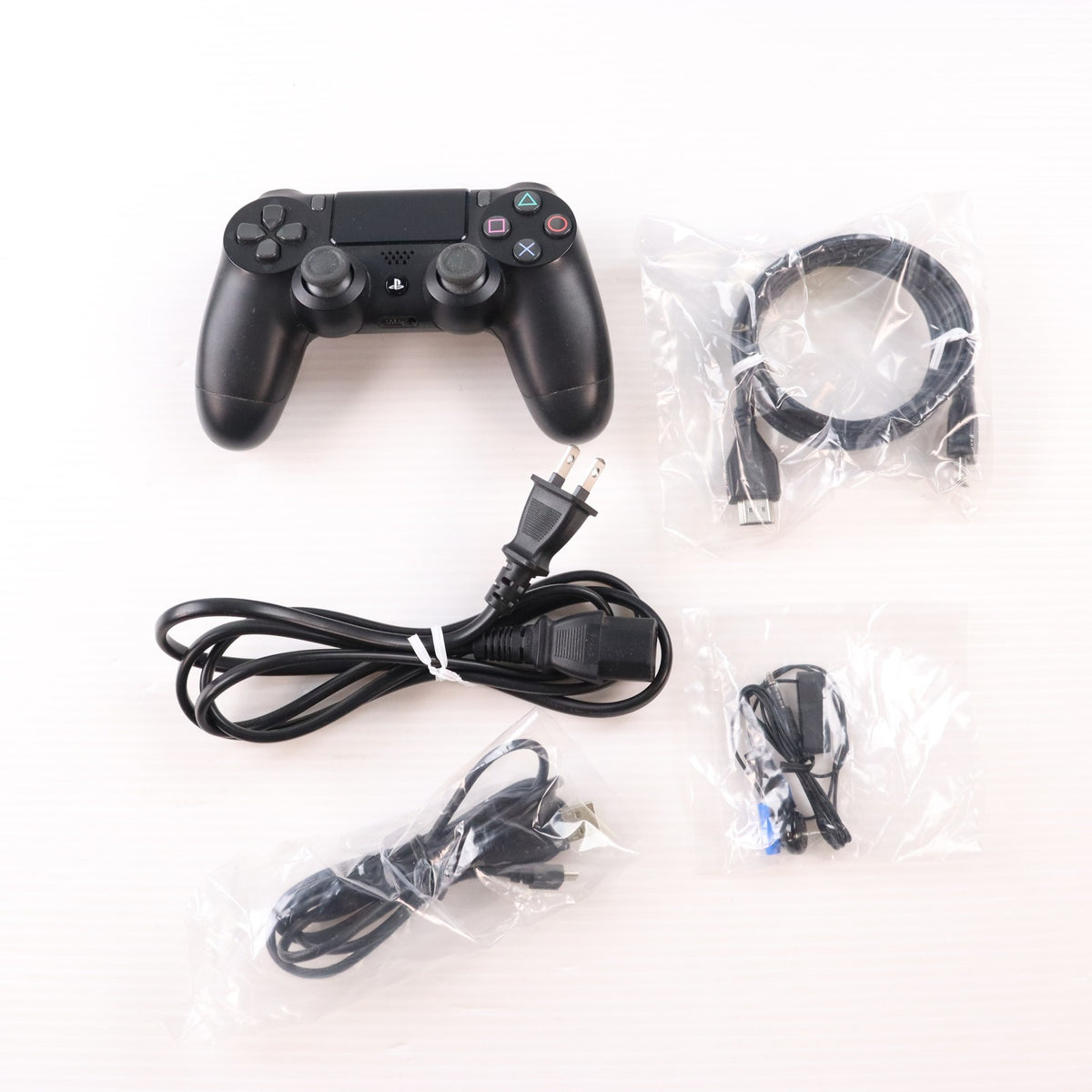 【中古即納】[PS4] (本体) PlayStation 4 Pro(プレイステーション4 プロ) ジェット・ブラック 1TB SIE(CUH-7100BB01)(20170929)