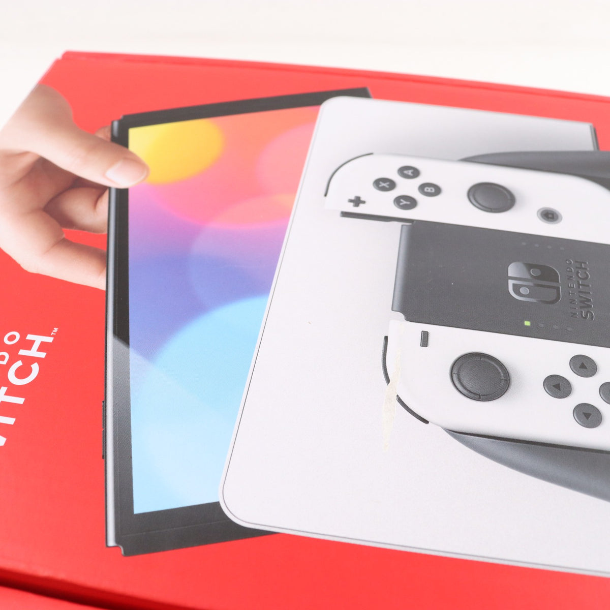 【中古即納】[Switch] (本体) Nintendo Switch(ニンテンドースイッチ) 有機ELモデル Joy-Con(L)/(R) ホワイト 任天堂(HEG-S-KAAAA)(20211008)