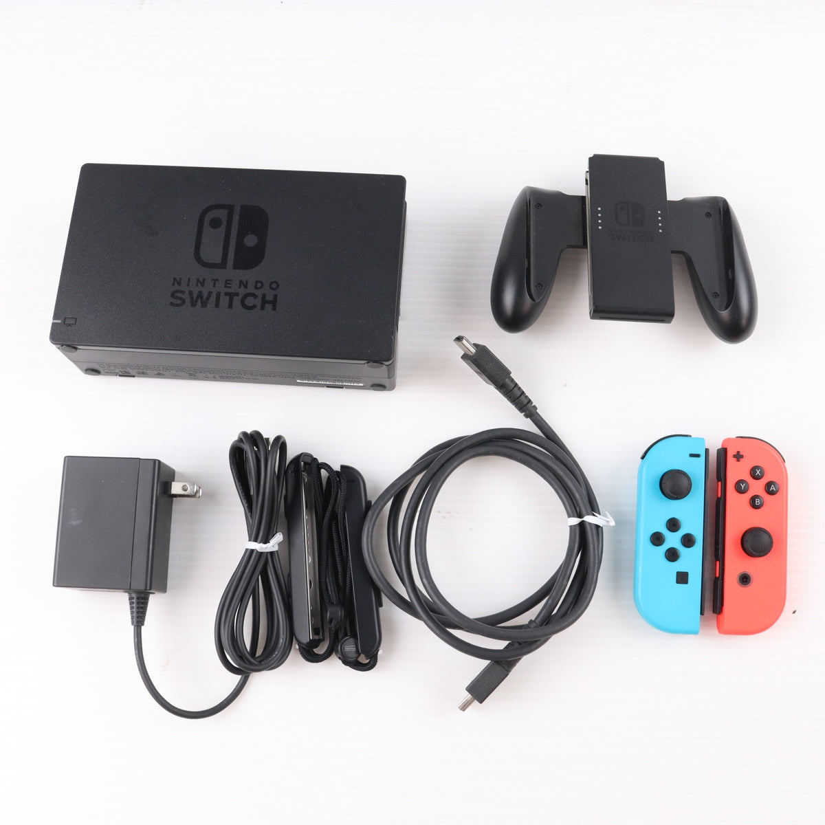 【中古即納】[Switch] (本体) Nintendo Switch(ニンテンドースイッチ) Joy-Con(L) ネオンブルー/R ネオンレッド 任天堂(HAC-S-KABAA)(20170303)