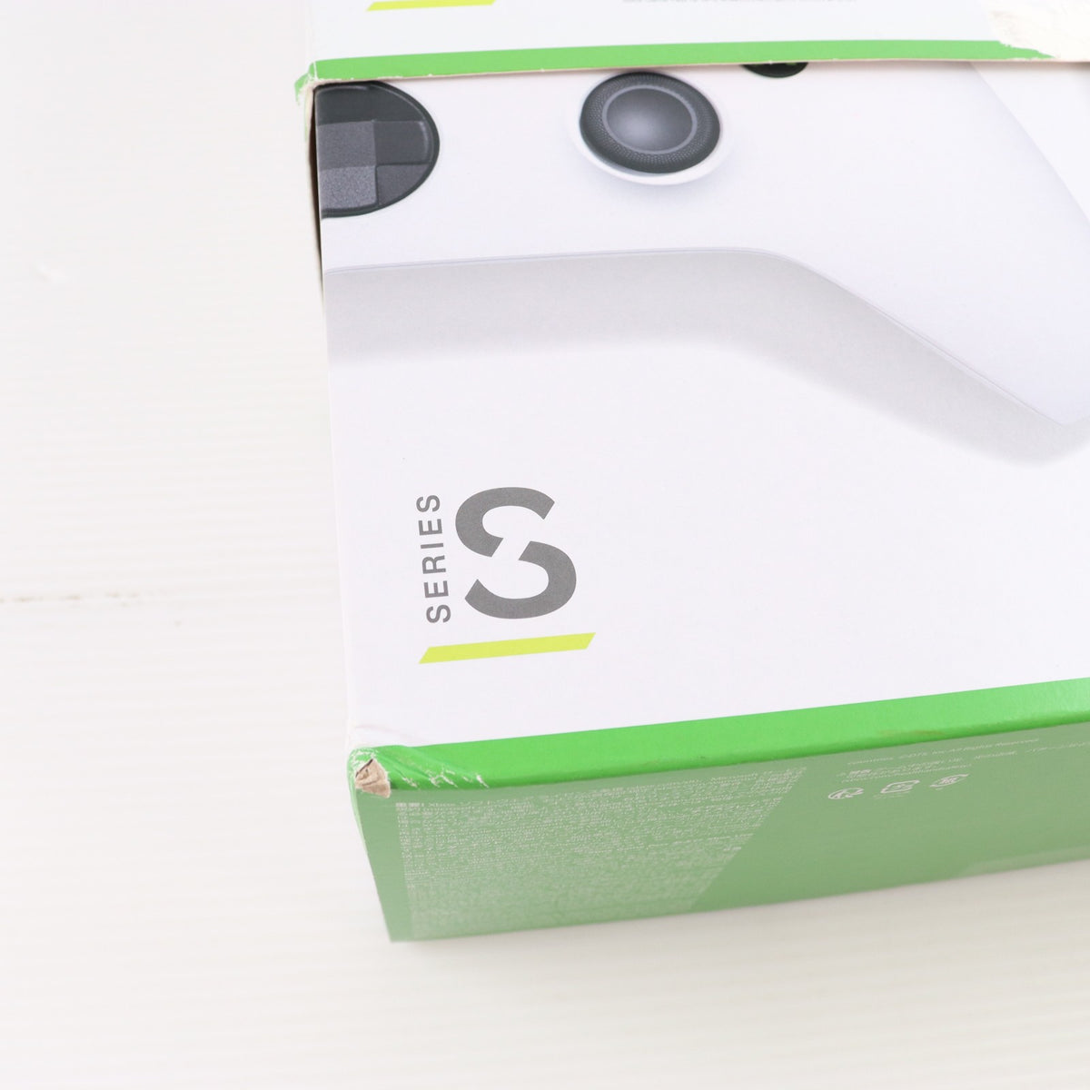 【中古即納】[XboxX/S] (本体) Xbox Series S 512GB スターターバンドル 日本マイクロソフト(RRS-00159)(20231031)