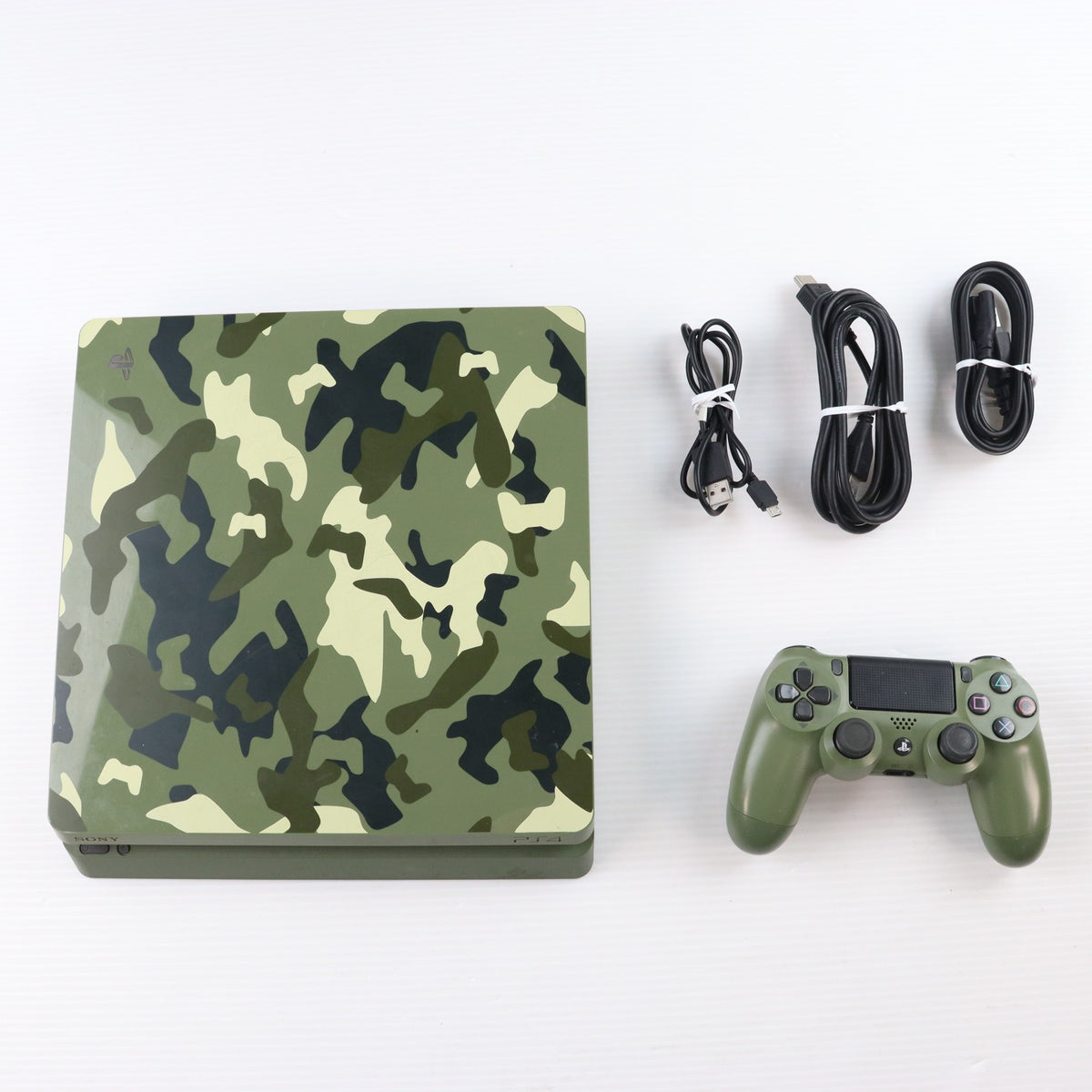 【中古即納】[PS4] (本体) PlayStation 4(プレイステーション4) コール オブ デューティ ワールドウォーII(Call of Duty: WWII) リミテッドエディション SIE(CUHJ-10018)(20171103)