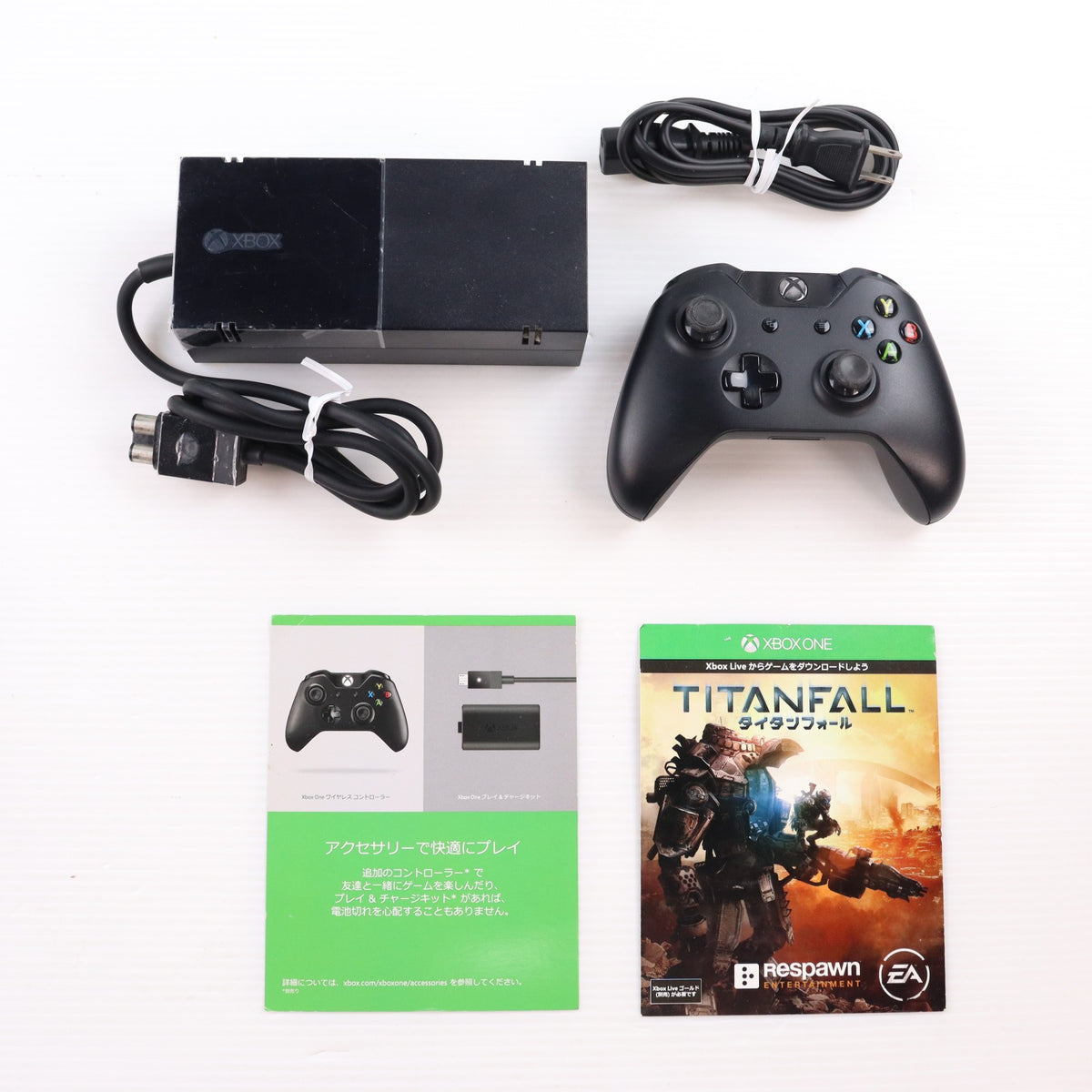 【中古即納】[XboxOne] (本体) Xbox One(タイタンフォール同梱版) 日本マイクロソフト(5C7-00034)(20140904)