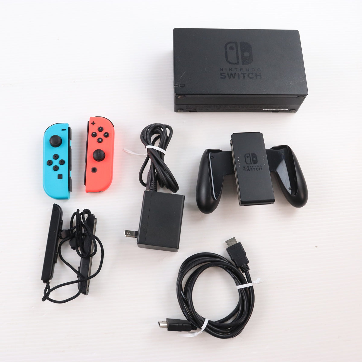 【中古即納】[Switch] (本体) Nintendo Switch(ニンテンドースイッチ) Joy-Con(L) ネオンブルー/R ネオンレッド 任天堂(HAD-S-KABAH)(20190830)