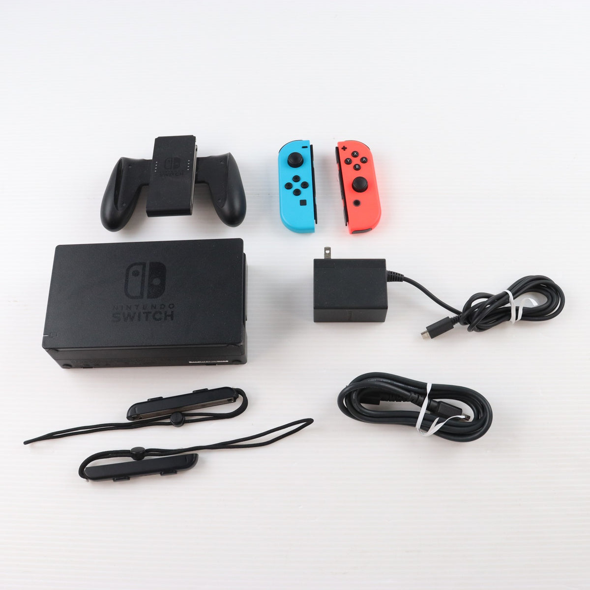 【中古即納】[Switch] (本体) Nintendo Switch(ニンテンドースイッチ) Joy-Con(L) ネオンブルー/R ネオンレッド 任天堂(HAC-S-KABAA)(20170303)