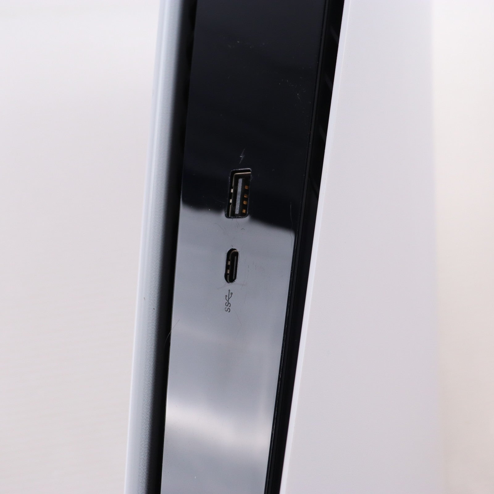 【中古即納】[PS5] (本体) PlayStation 5(プレイステーション5) デジタル・エディション SIE(CFI-1000B01)(20201112)