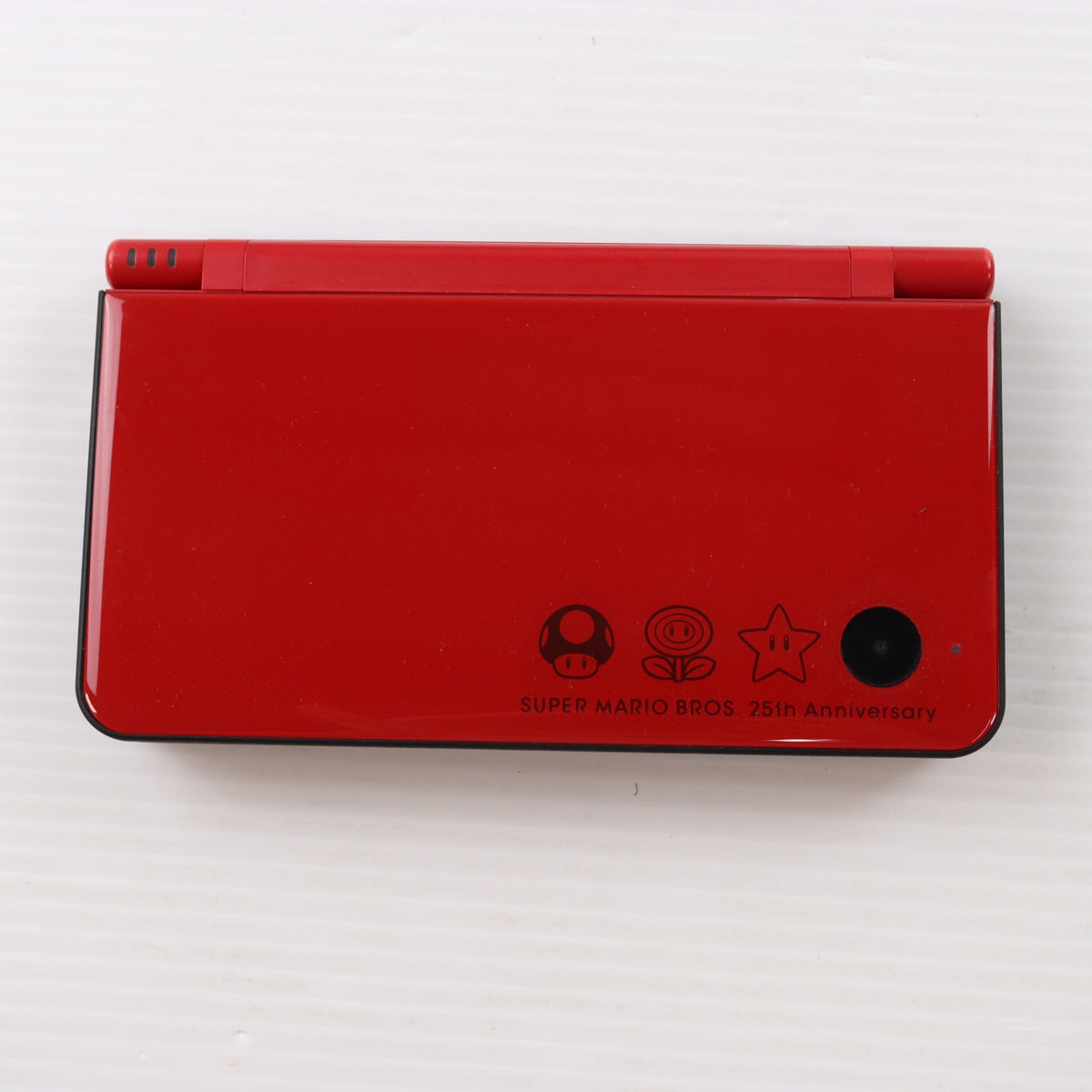 【中古即納】[NDS] (本体) ニンテンドーDsi LL(スーパーマリオ25周年仕様) 任天堂(UTL-S-MRKA)(20101028)