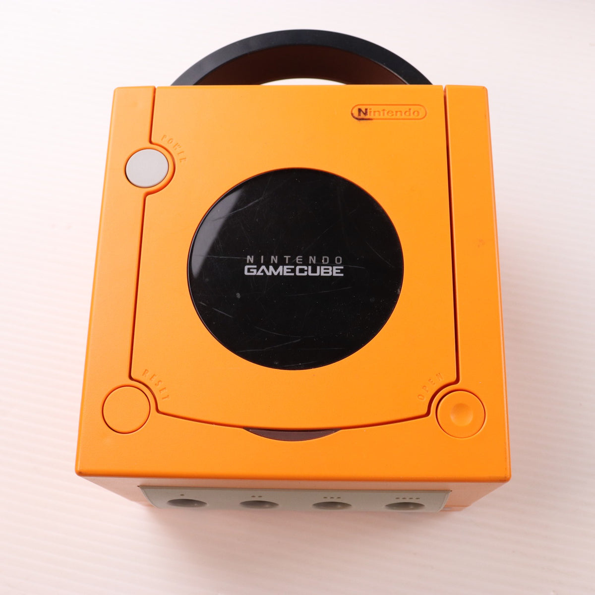 【中古即納】[GC] (本体) NINTENDO GAMECUBE(ニンテンドー ゲームキューブ) オレンジ 任天堂(DOL-SOA)(20011121)