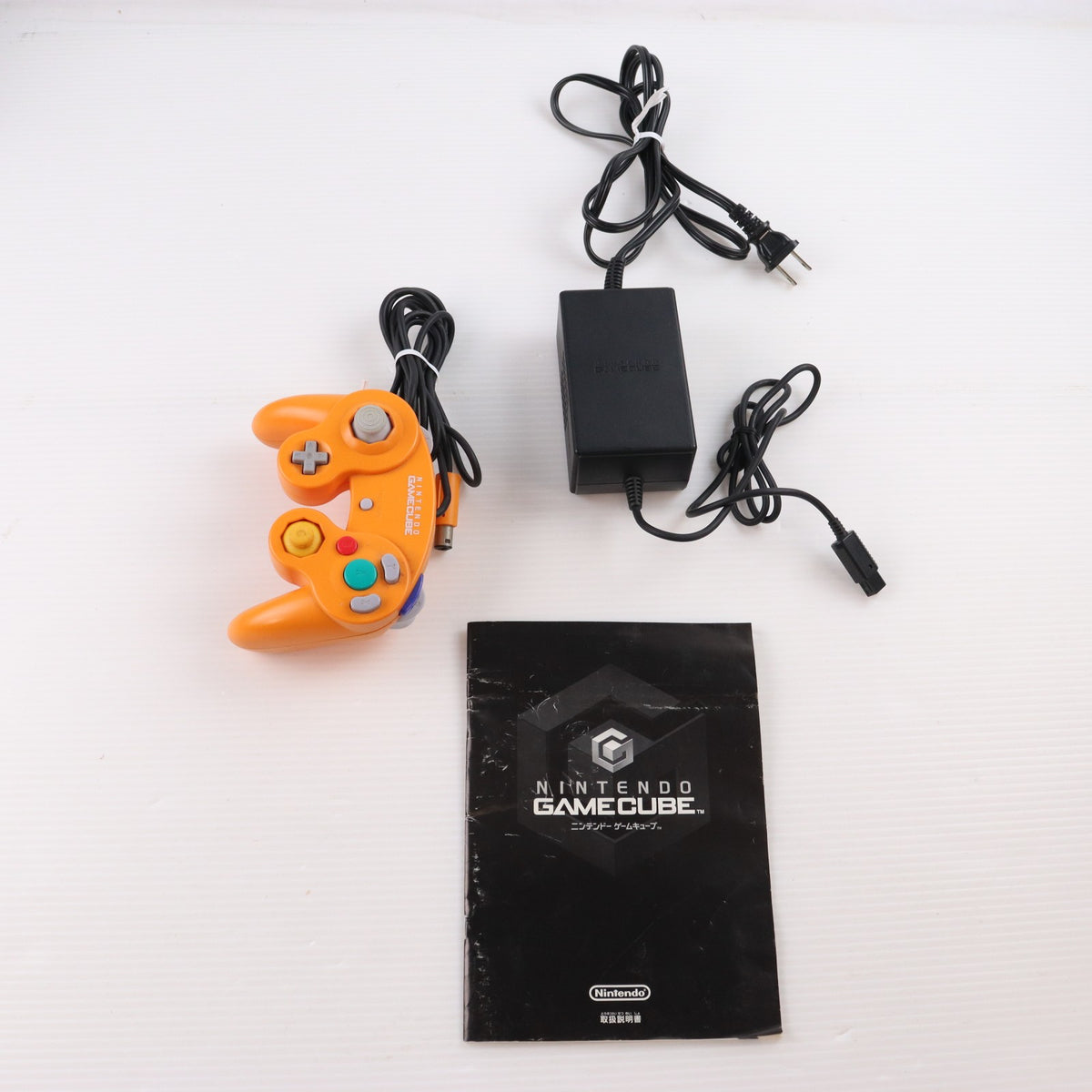 【中古即納】[GC] (本体) NINTENDO GAMECUBE(ニンテンドー ゲームキューブ) オレンジ 任天堂(DOL-SOA)(20011121)