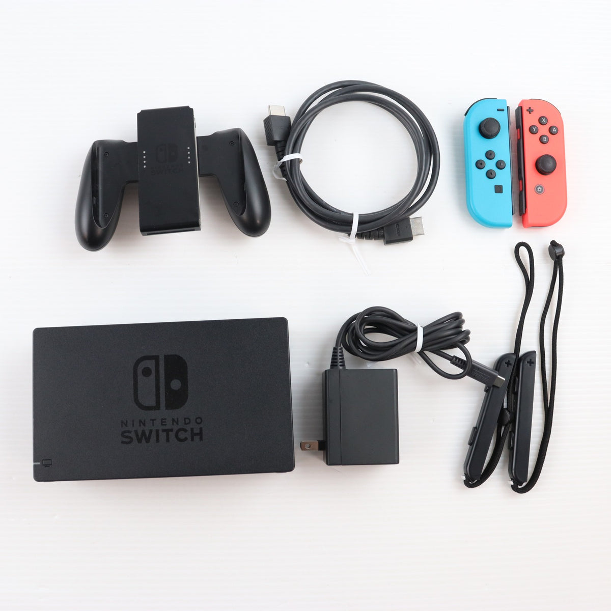 【中古即納】[Switch] (本体) Nintendo Switch(ニンテンドースイッチ) Joy-Con(L) ネオンブルー/R ネオンレッド 任天堂(HAD-S-KABAH)(20190830)
