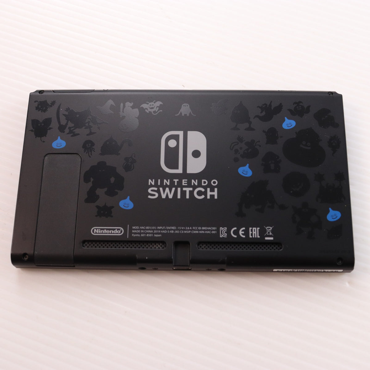 【中古即納】[Switch] (本体) Nintendo Switch(ニンテンドースイッチ) ドラゴンクエストXI S ロトエディション 任天堂(HAC-S-KBAEA)(20190927)