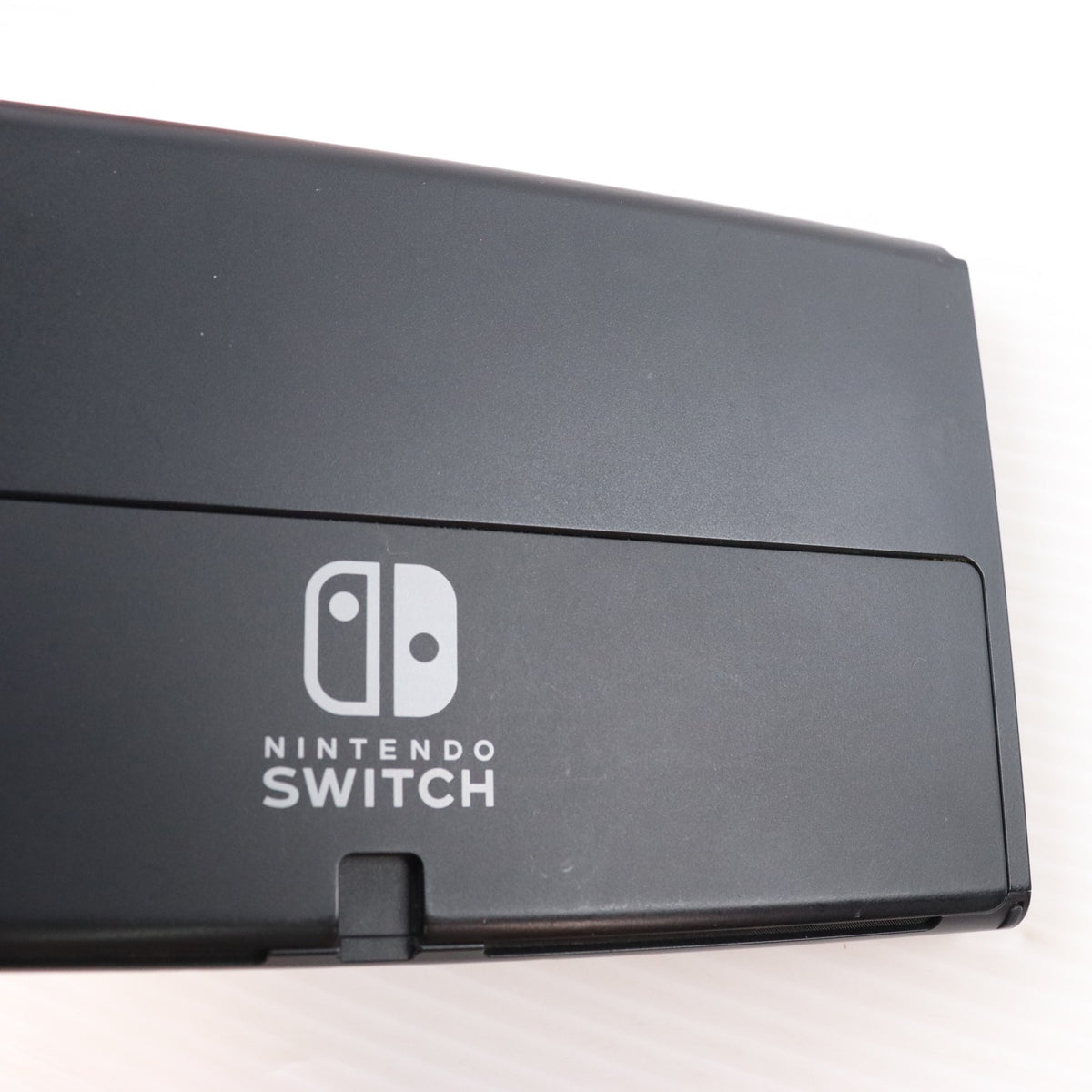【中古即納】[Switch] (本体) Nintendo Switch(ニンテンドースイッチ) 有機ELモデル Joy-Con(L)/(R) ホワイト 任天堂(HEG-S-KAAAA)(20211008)