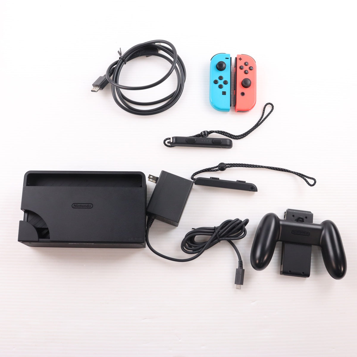 【中古即納】[Switch] (本体) Nintendo Switch(ニンテンドースイッチ) 有機ELモデル Joy-Con(L) ネオンブルー/(R) ネオンレッド 任天堂(HEG-S-KABAA)(20211008)