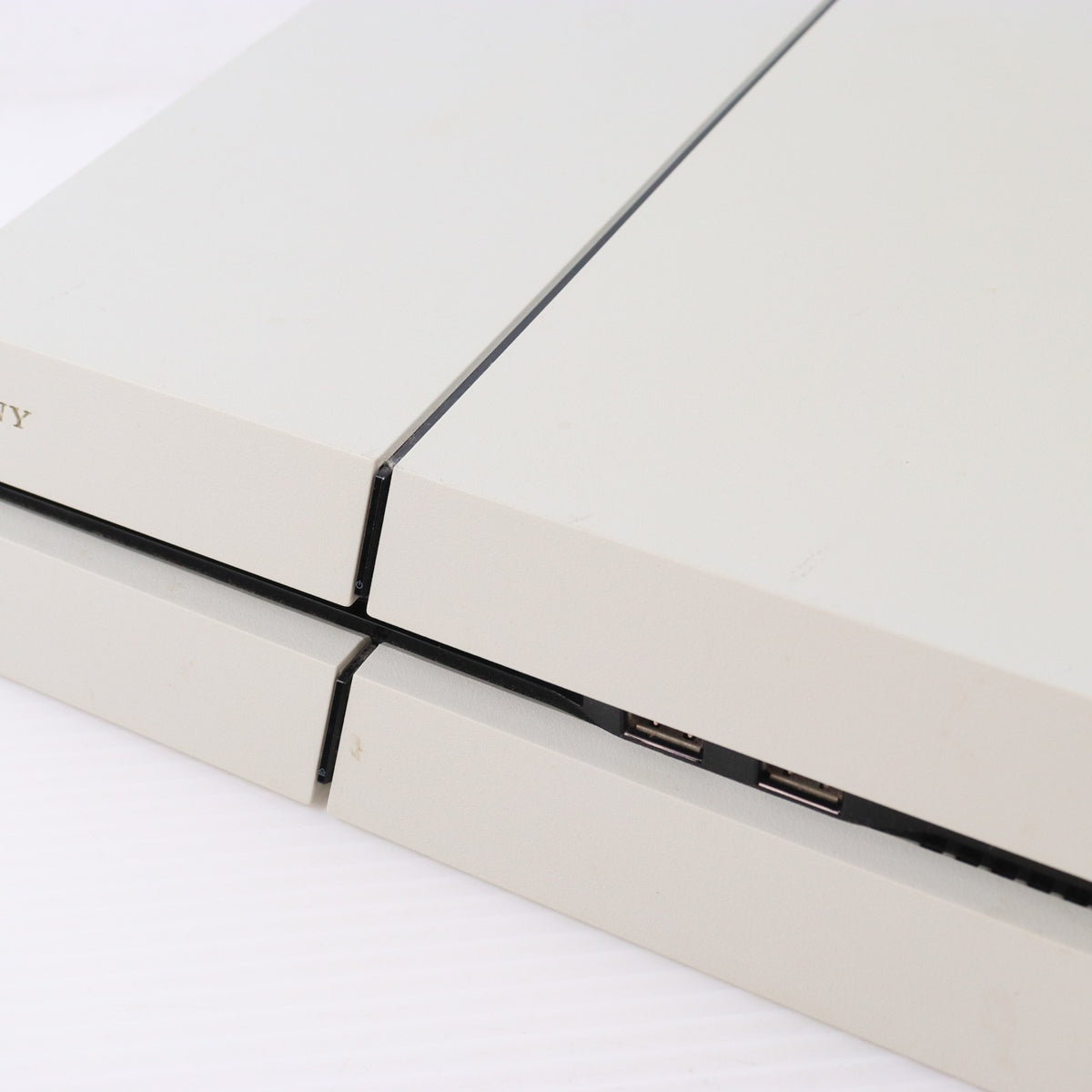 【中古即納】[PS4] (本体) PlayStation 4(プレイステーション4) グレイシャー・ホワイト HDD500GB SCE(CUH-1200AB02)(20150625)