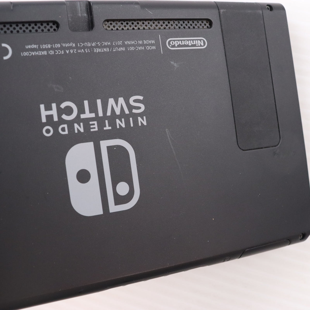 【中古即納】[Switch] (本体) Nintendo Switch(ニンテンドースイッチ) Joy-Con(L) ネオンブルー/R ネオンレッド 任天堂(HAC-S-KABAA)(20170303)