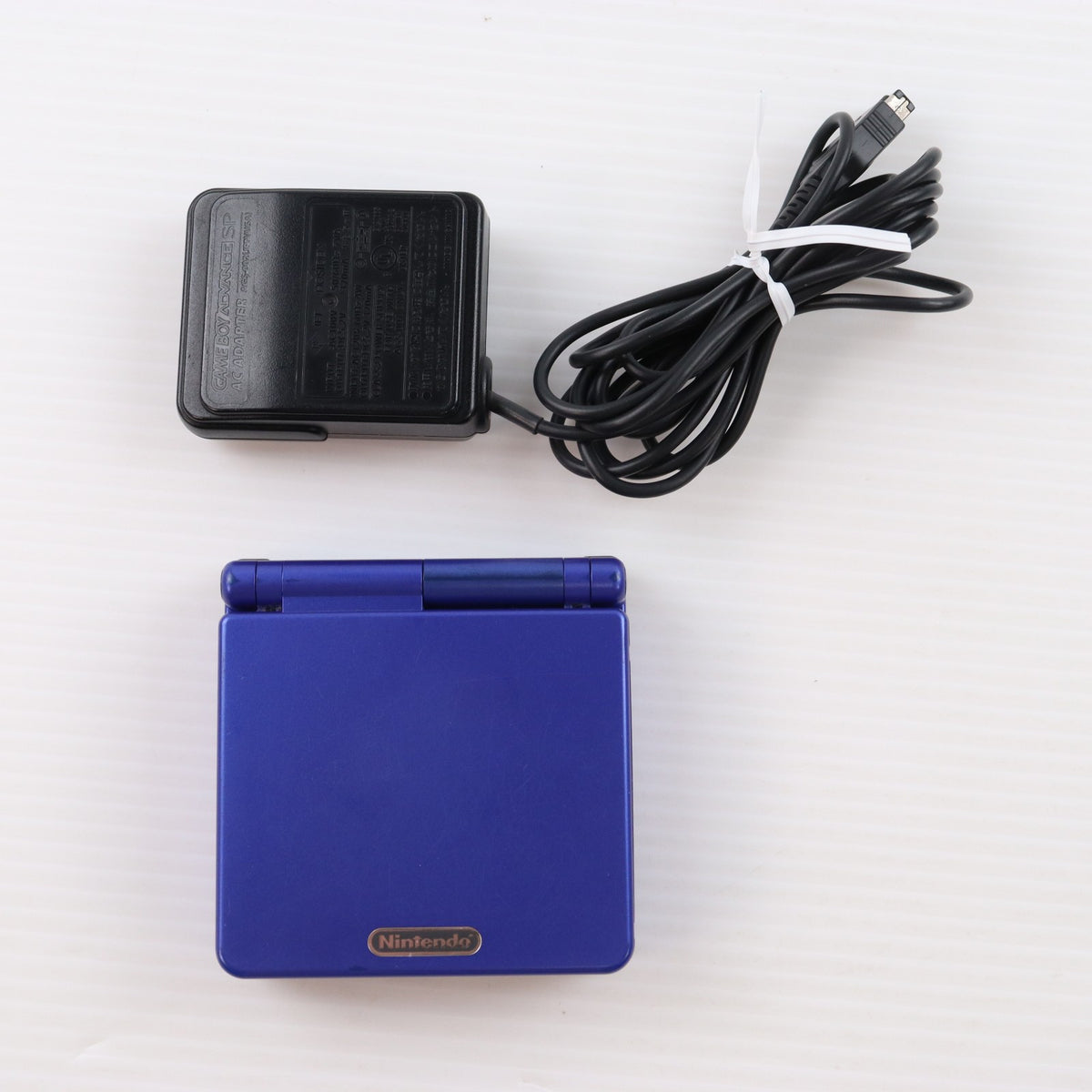 【中古即納】[GBA] (本体) GAMEBOY ADVANCE SP(ゲームボーイアドバンスSP) アズライトブルー 任天堂(AGS-S-ZBA)(20030214)