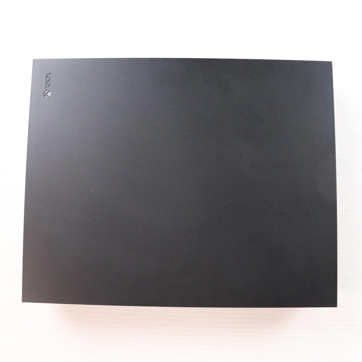 【中古即納】[XboxOne] (本体) Xbox One X 1TB 日本マイクロソフト(CYV-00015)(20171107)