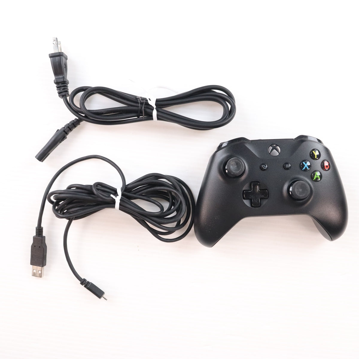 【中古即納】[XboxOne] (本体) Xbox One X 1TB 日本マイクロソフト(CYV-00015)(20171107)
