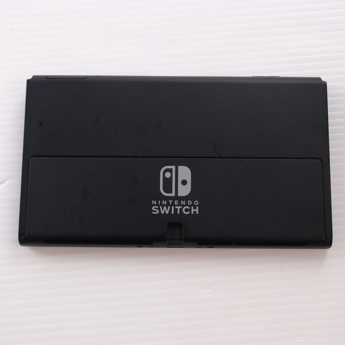 【中古即納】[Switch] (本体) Nintendo Switch(ニンテンドースイッチ) 有機ELモデル Joy-Con(L)/(R) ホワイト 任天堂(HEG-S-KAAAA)(20211008)