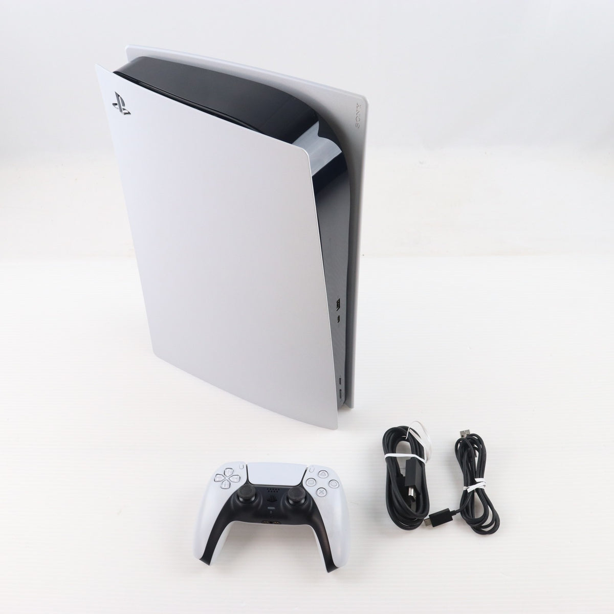 【中古即納】[PS5] (本体) PlayStation 5(プレイステーション5) SIE(CFI-1000A01)(20201112)