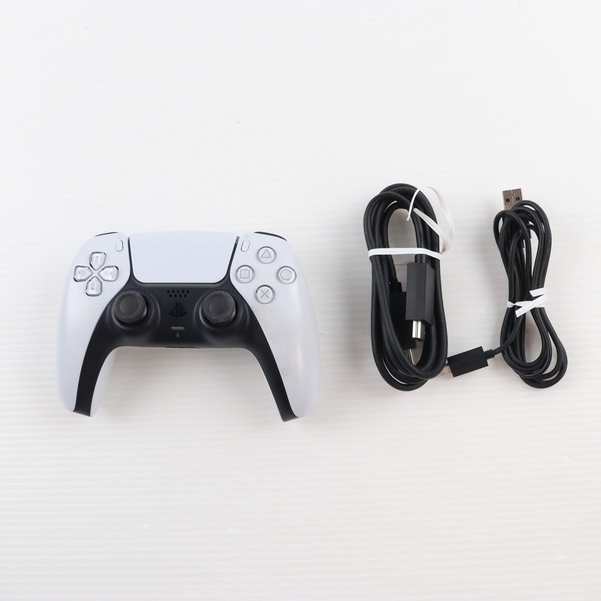 【中古即納】[PS5] (本体) PlayStation 5(プレイステーション5) SIE(CFI-1000A01)(20201112)