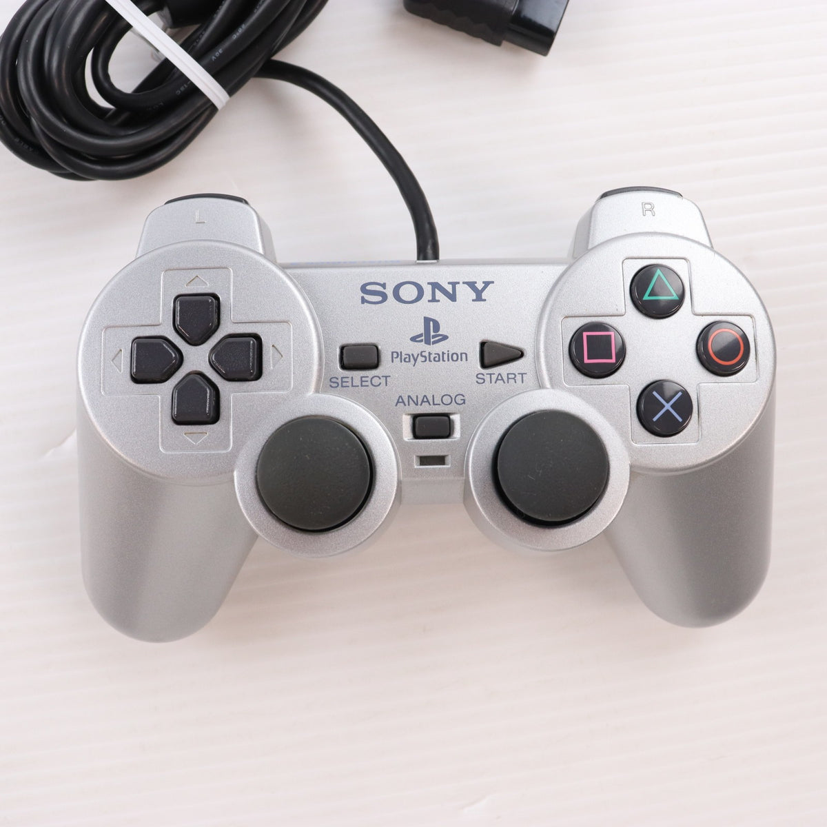 【中古即納】[PS2] (本体) PlayStation 2(プレイステーション2) サテン・シルバー SCE(SCPH-75000 SSS)(20051123)